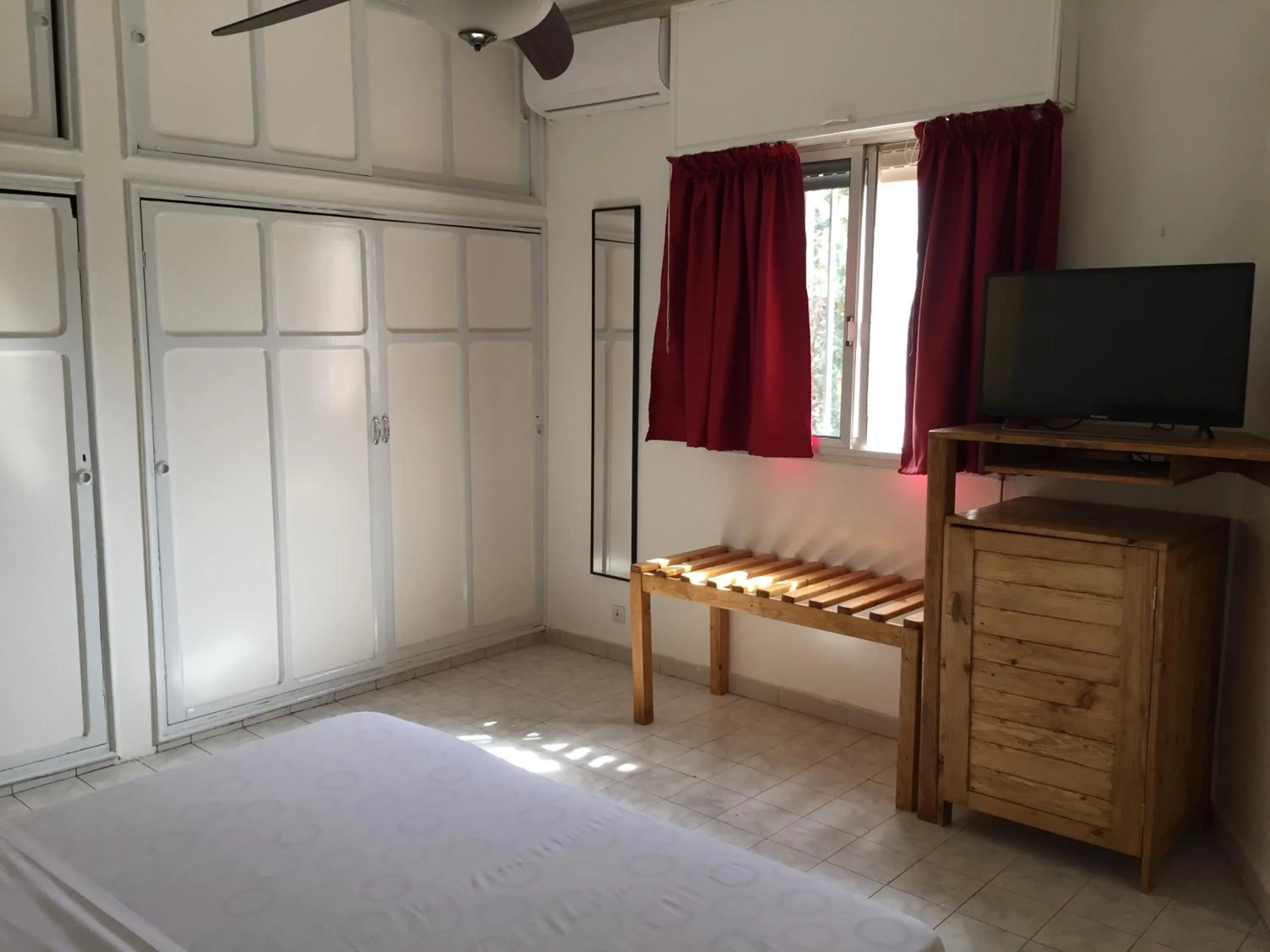 Photo of the whole room, Bed in Maison d'hôtes Opanoramic