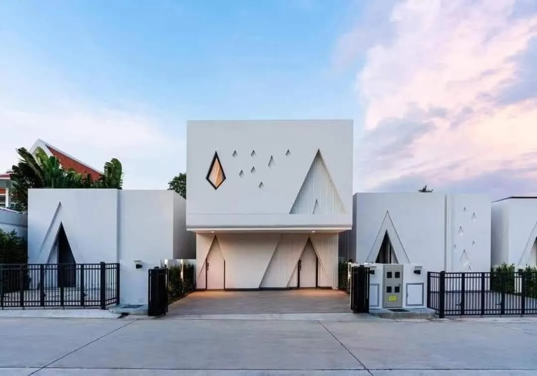 Moon 5-Bedroom Luxury Pool Villa