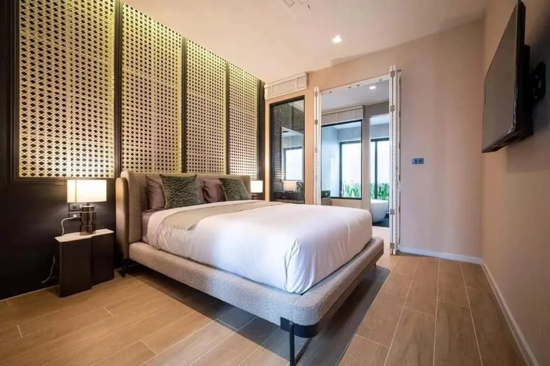 Bed in Moon 5-Bedroom Luxury Pool Villa