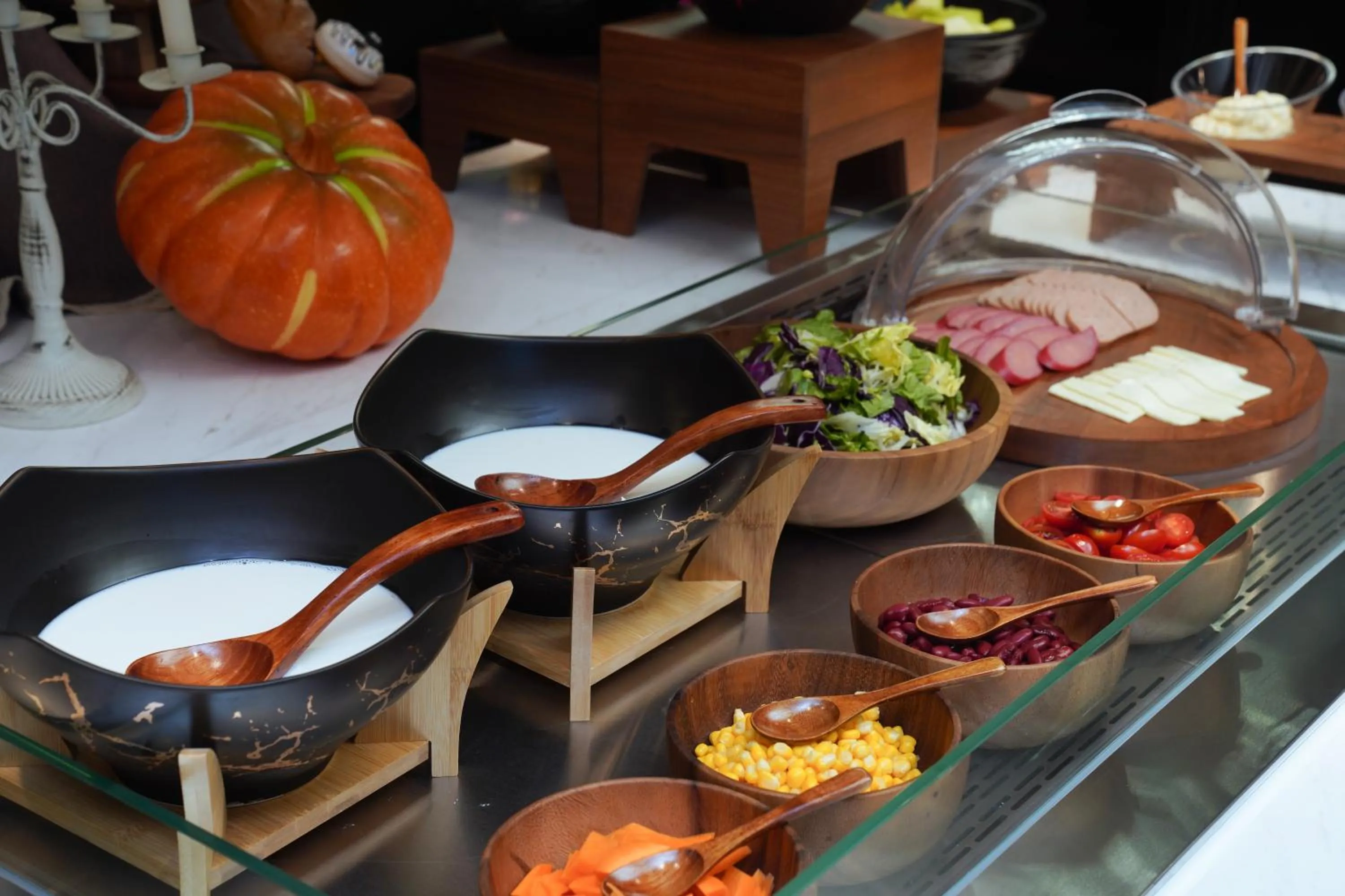 Buffet breakfast in Park Inn by Radisson Hangzhou Fuyang Wildlife