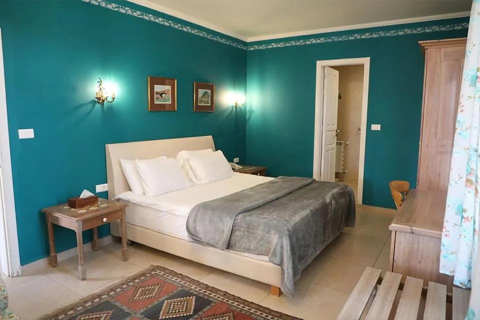 Bed in Deir Al Oumara