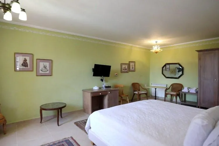 Bed in Deir Al Oumara