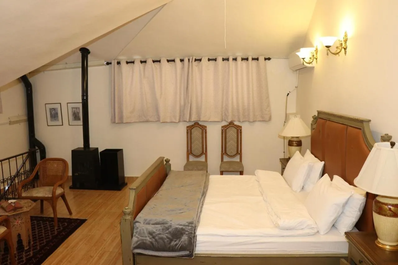Bed in Deir Al Oumara