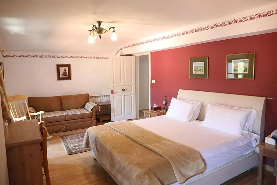Bed in Deir Al Oumara
