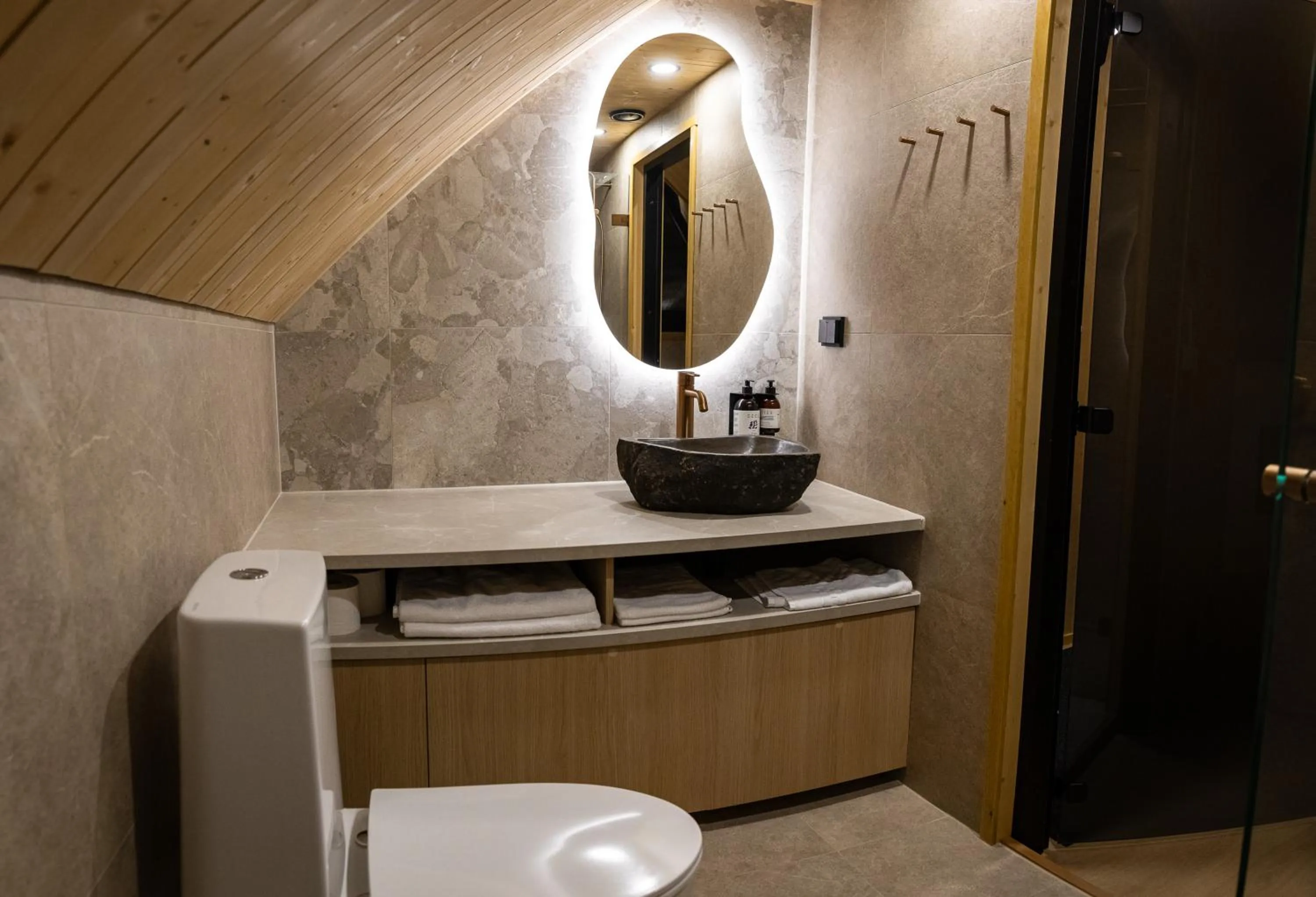 Bathroom in Vaattunki Wilderness Resort