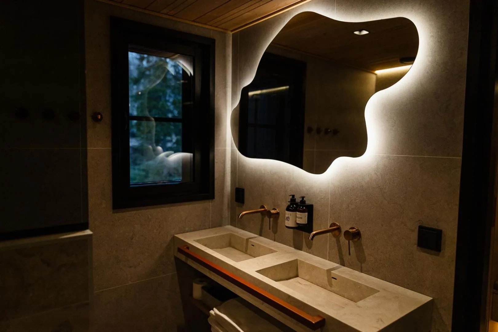 Bathroom in Vaattunki Wilderness Resort