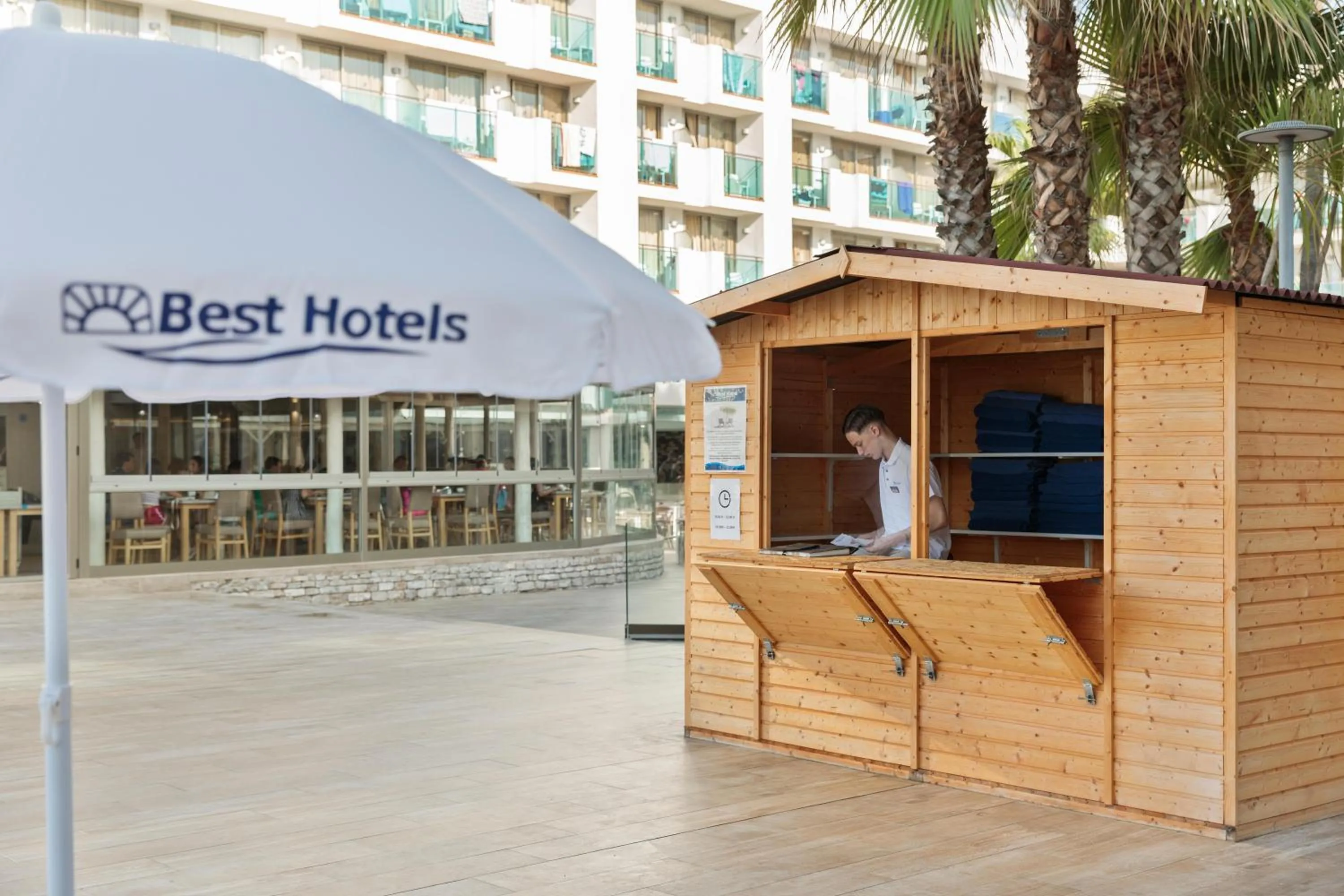 Property building in Hotel Best Maritim