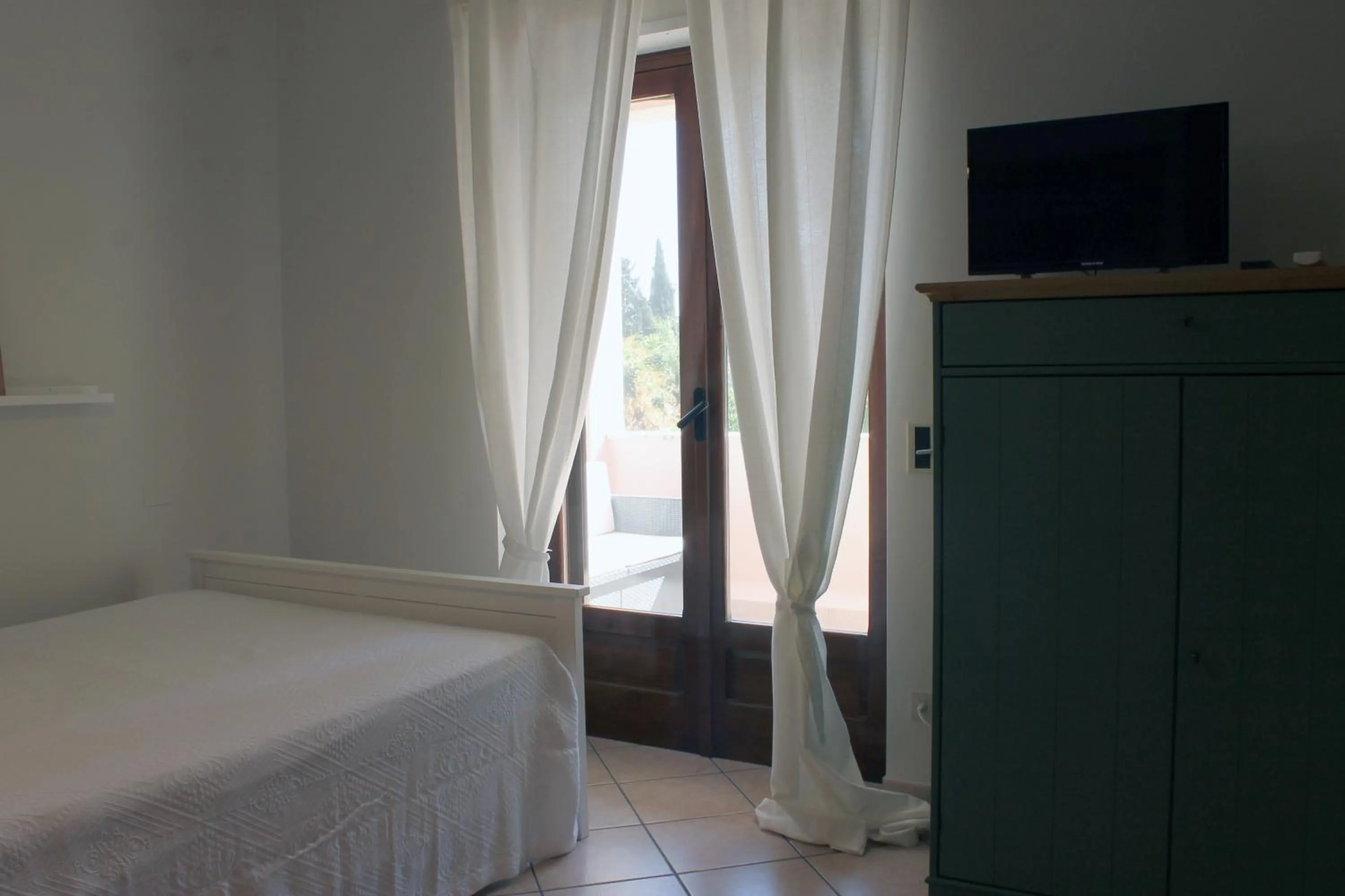 Shower, Bed in B&B Villa Maria Pia