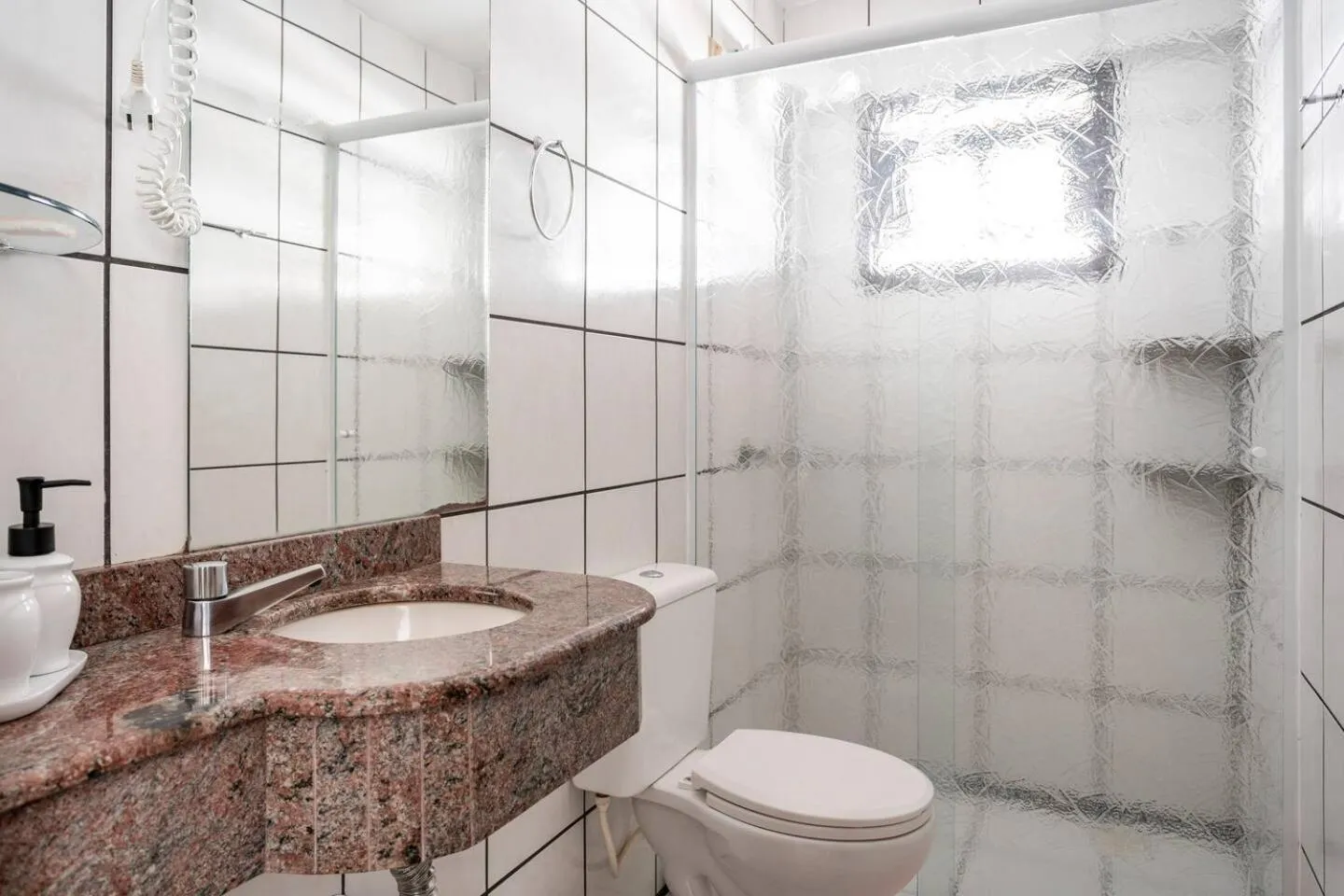 Bathroom in Pousada Enseada dos Golfinhos