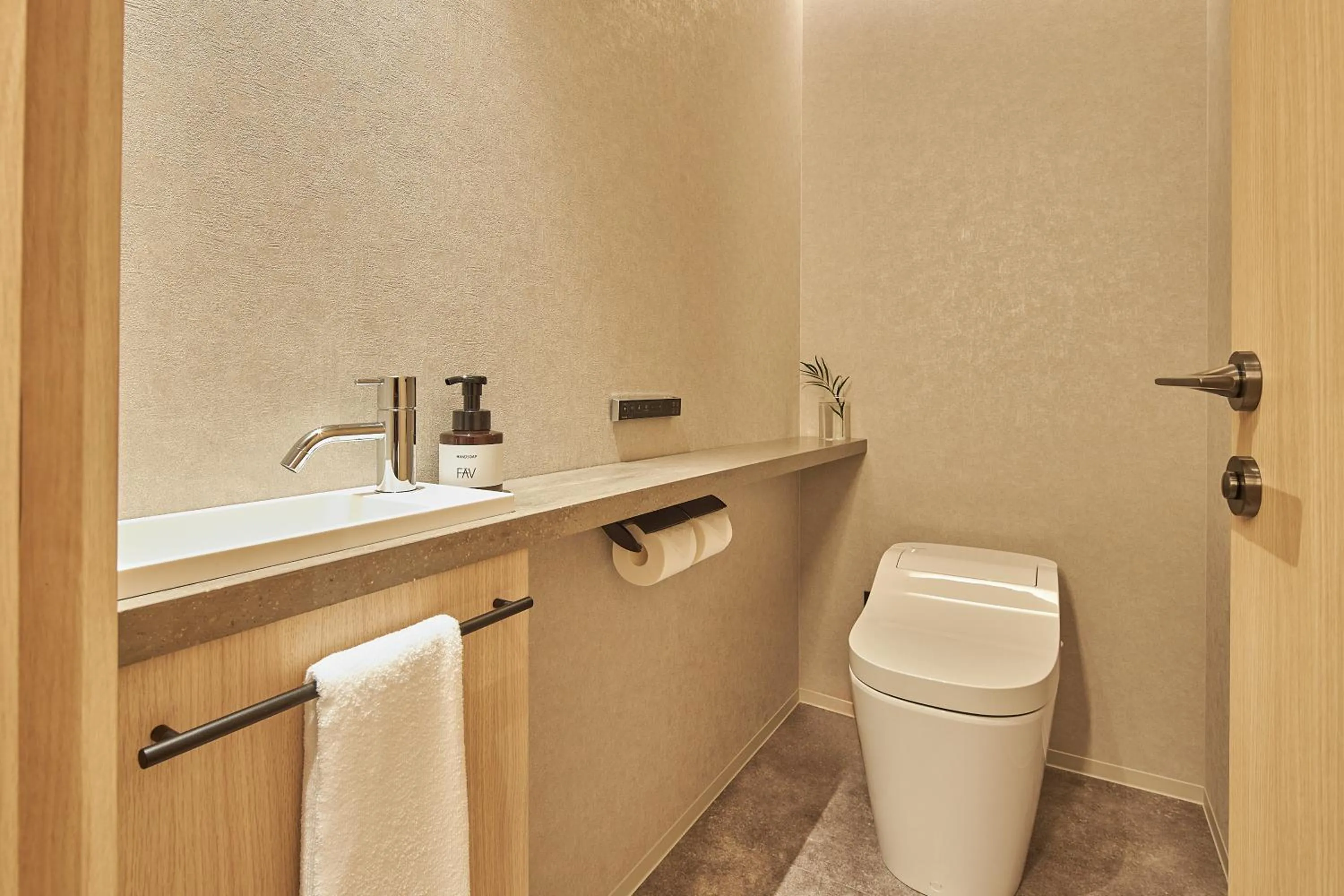 Toilet in FAV LUX Kagoshima Tenmonkan