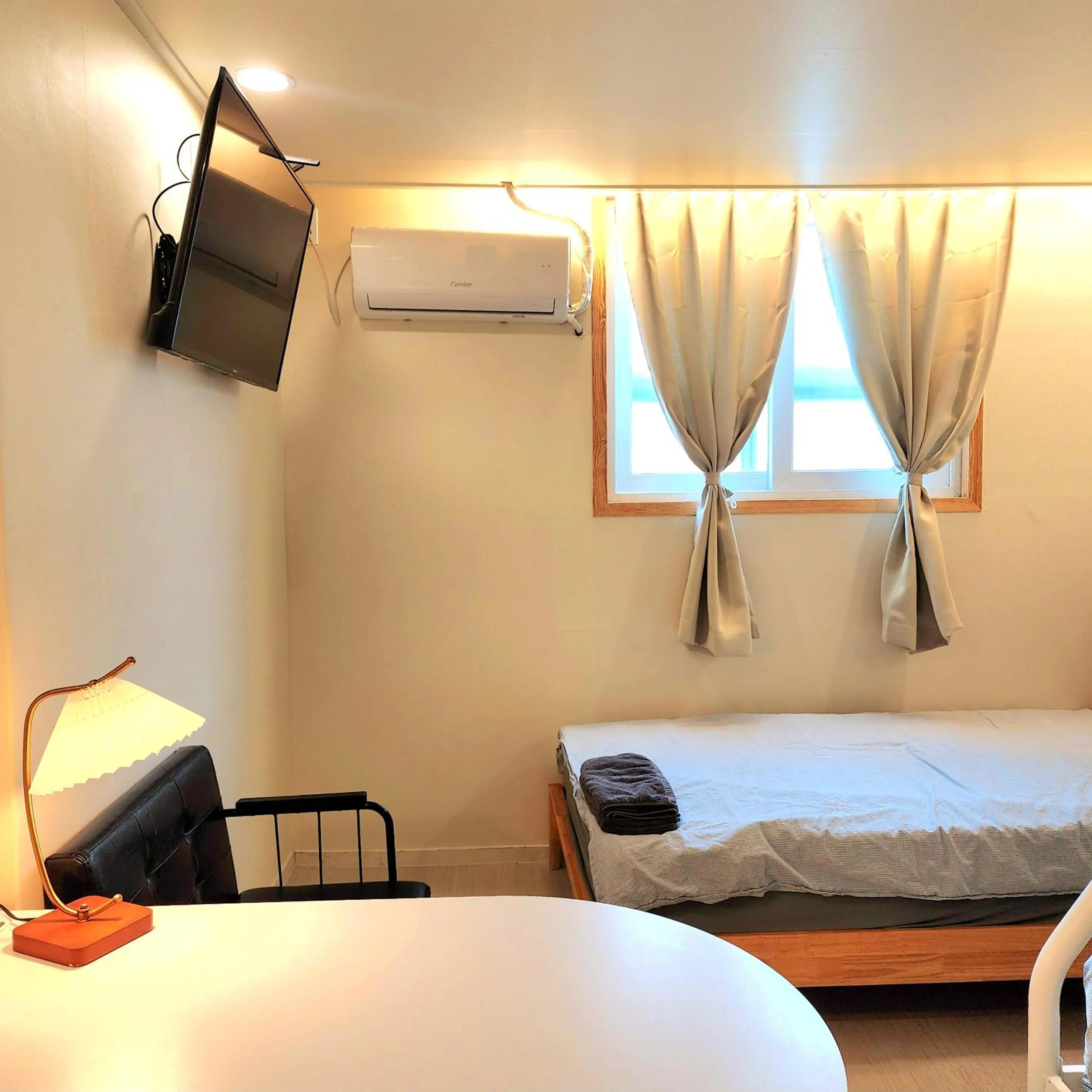 Bed in Gaga House Chungmu