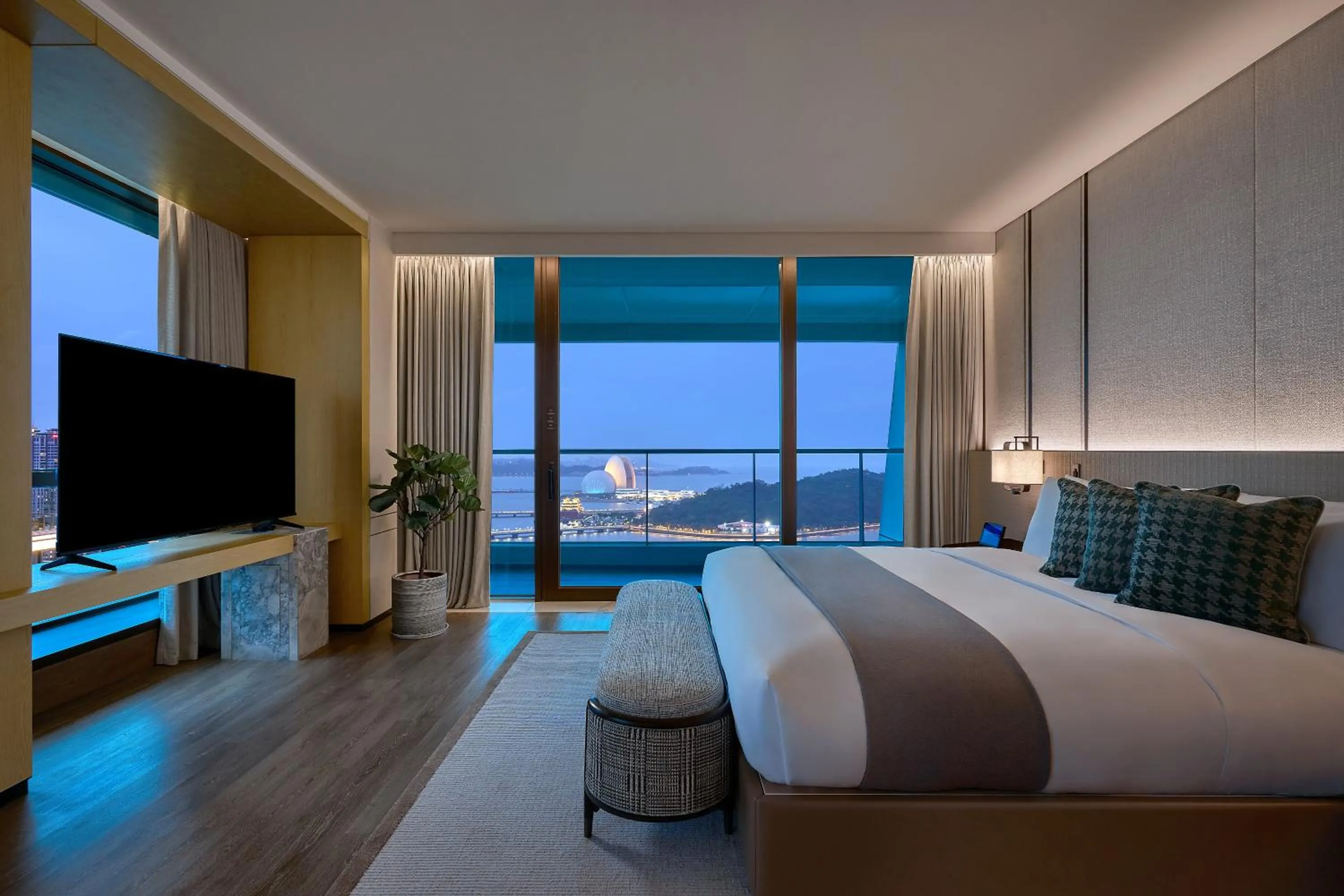 Nearby landmark, Bed in Grand Ocean View Hotel Zhuhai