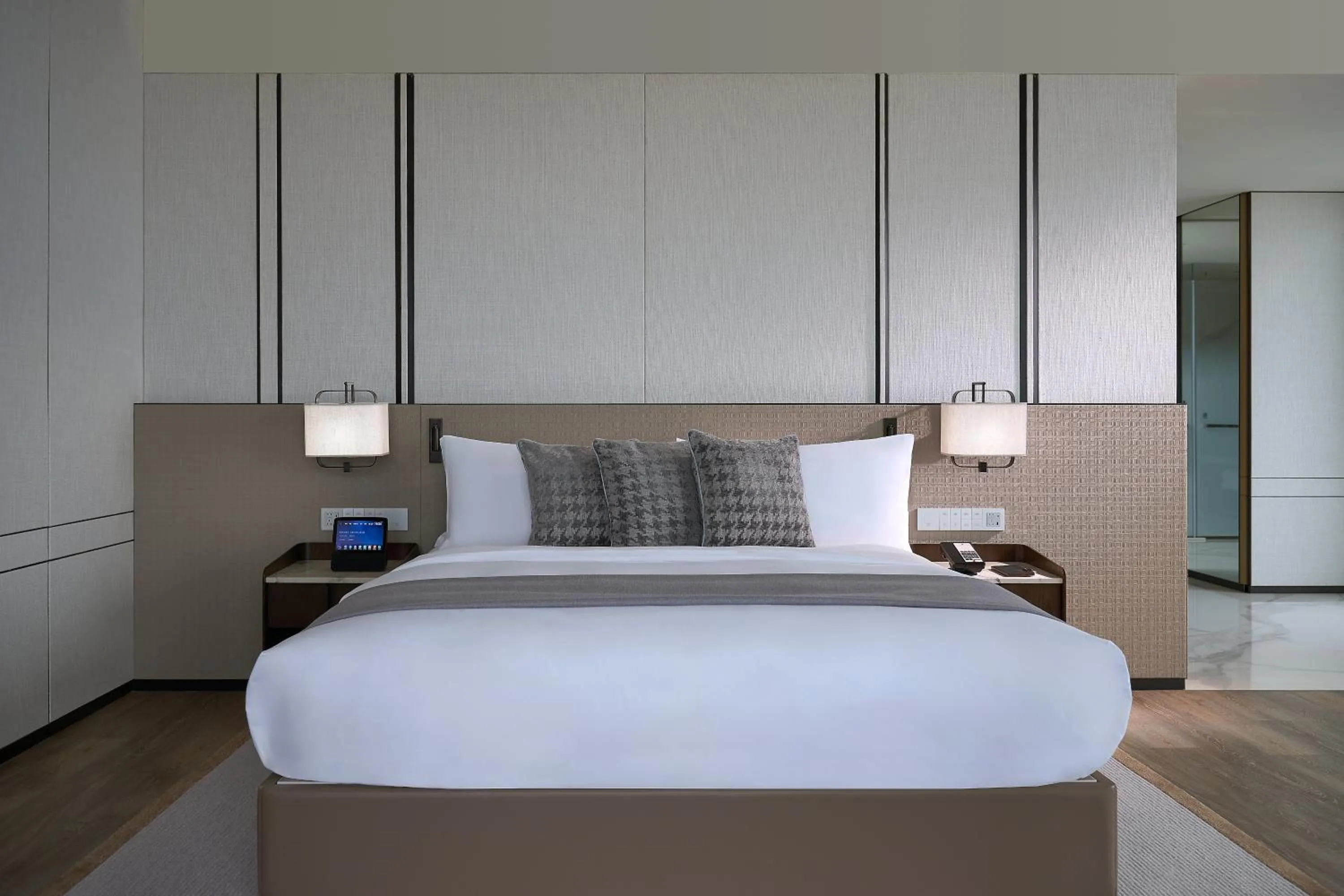 Bed in Grand Ocean View Hotel Zhuhai