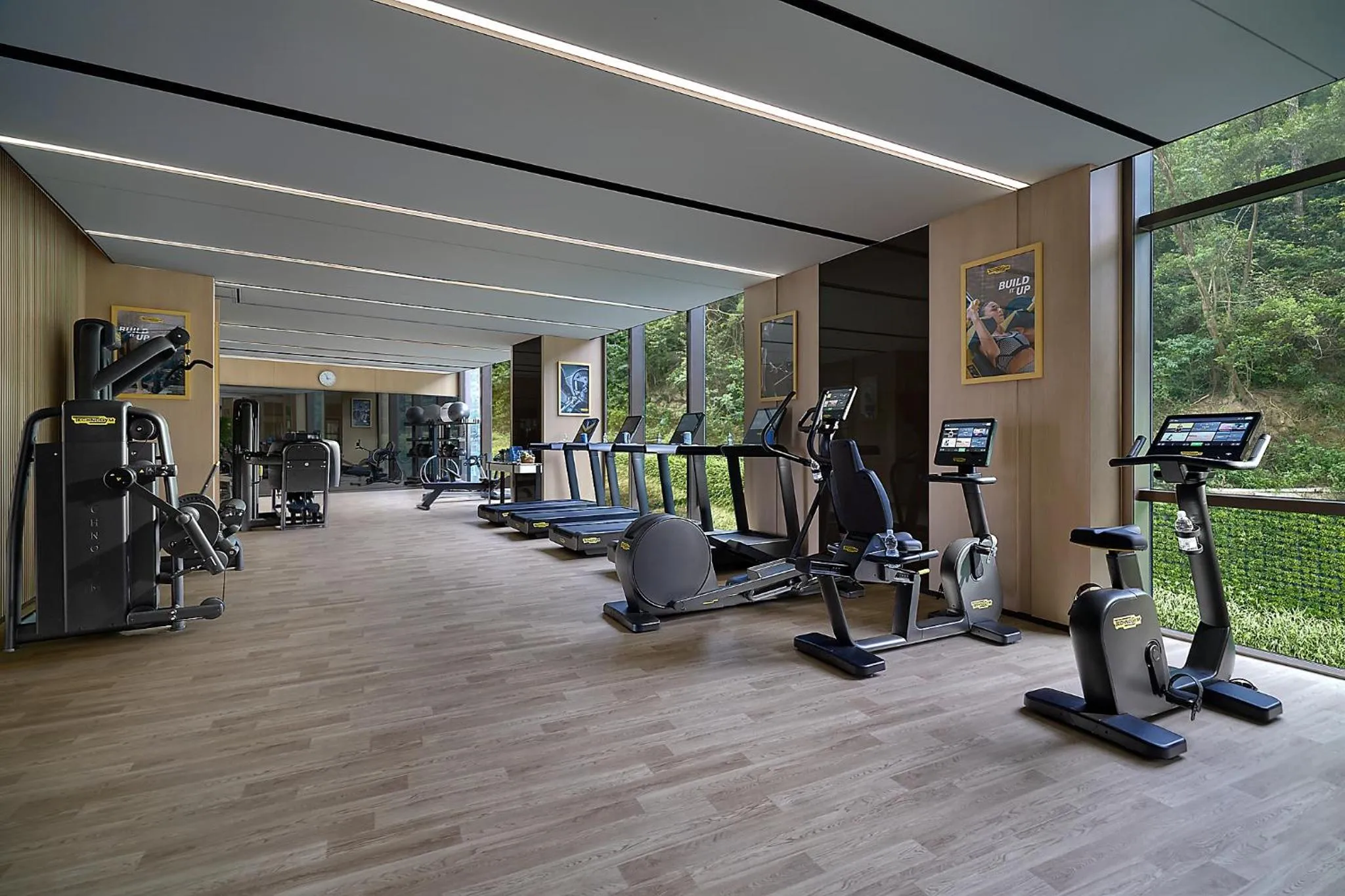 Fitness centre/facilities in Grand Ocean View Hotel Zhuhai