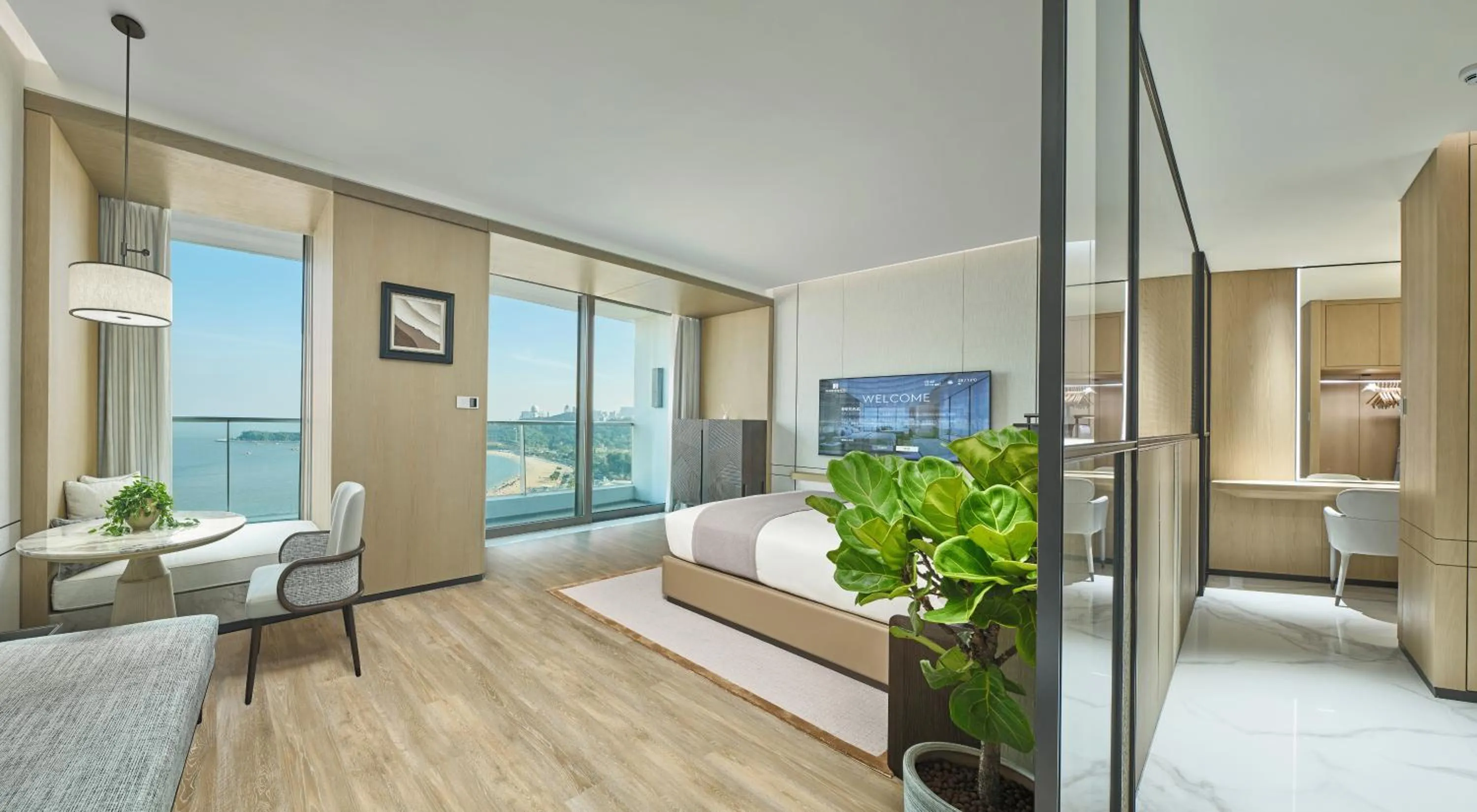 Bedroom, Bed in Grand Ocean View Hotel Zhuhai