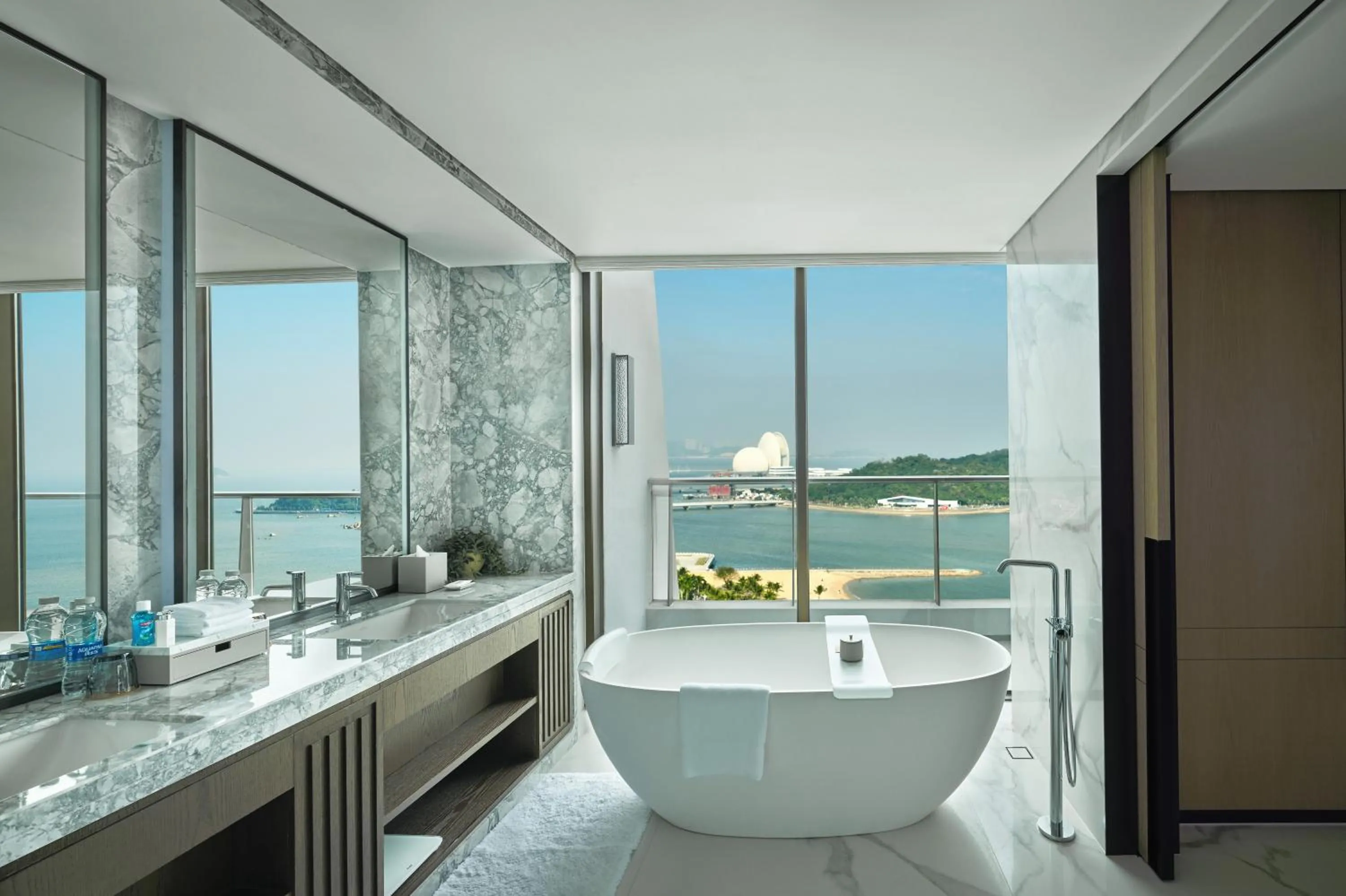 Bathroom in Grand Ocean View Hotel Zhuhai