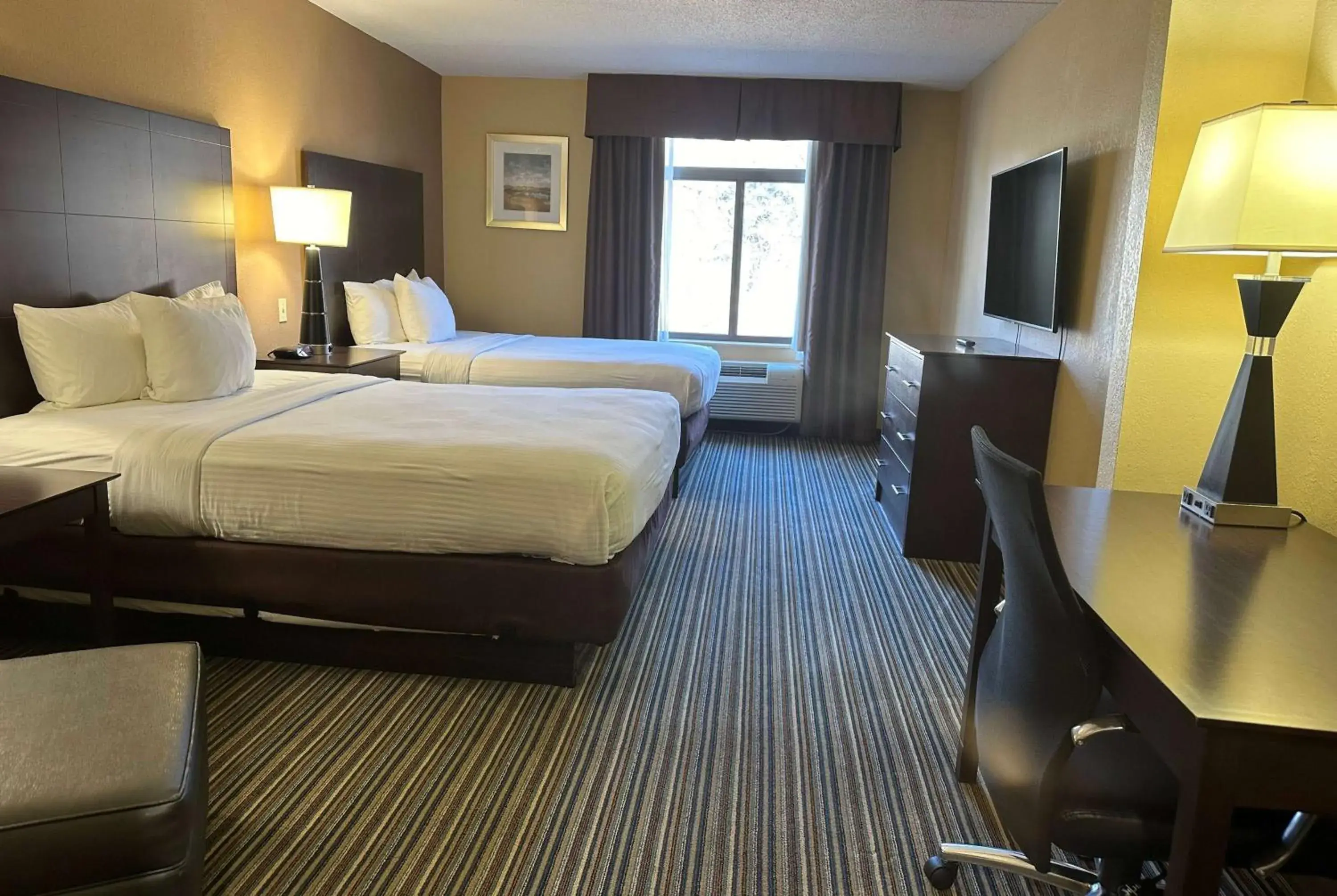 Photo of the whole room, Bed in Wingate by Wyndham Harrisburg Near Hershey Photo of the whole room, Bed in Wingate by Wyndham Harrisburg Near Hershey