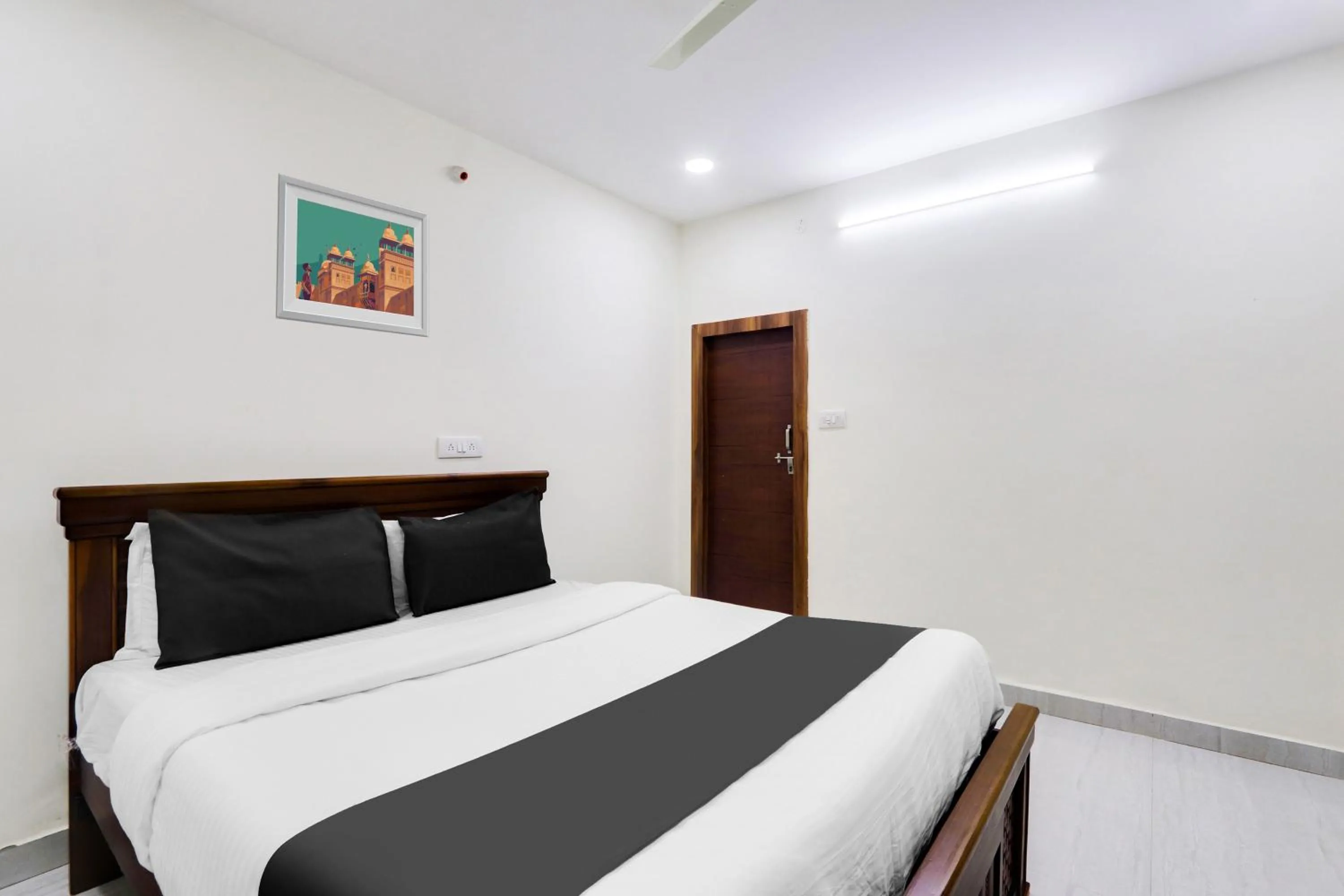 Bedroom, Bed in Hotel O Honey Rooms