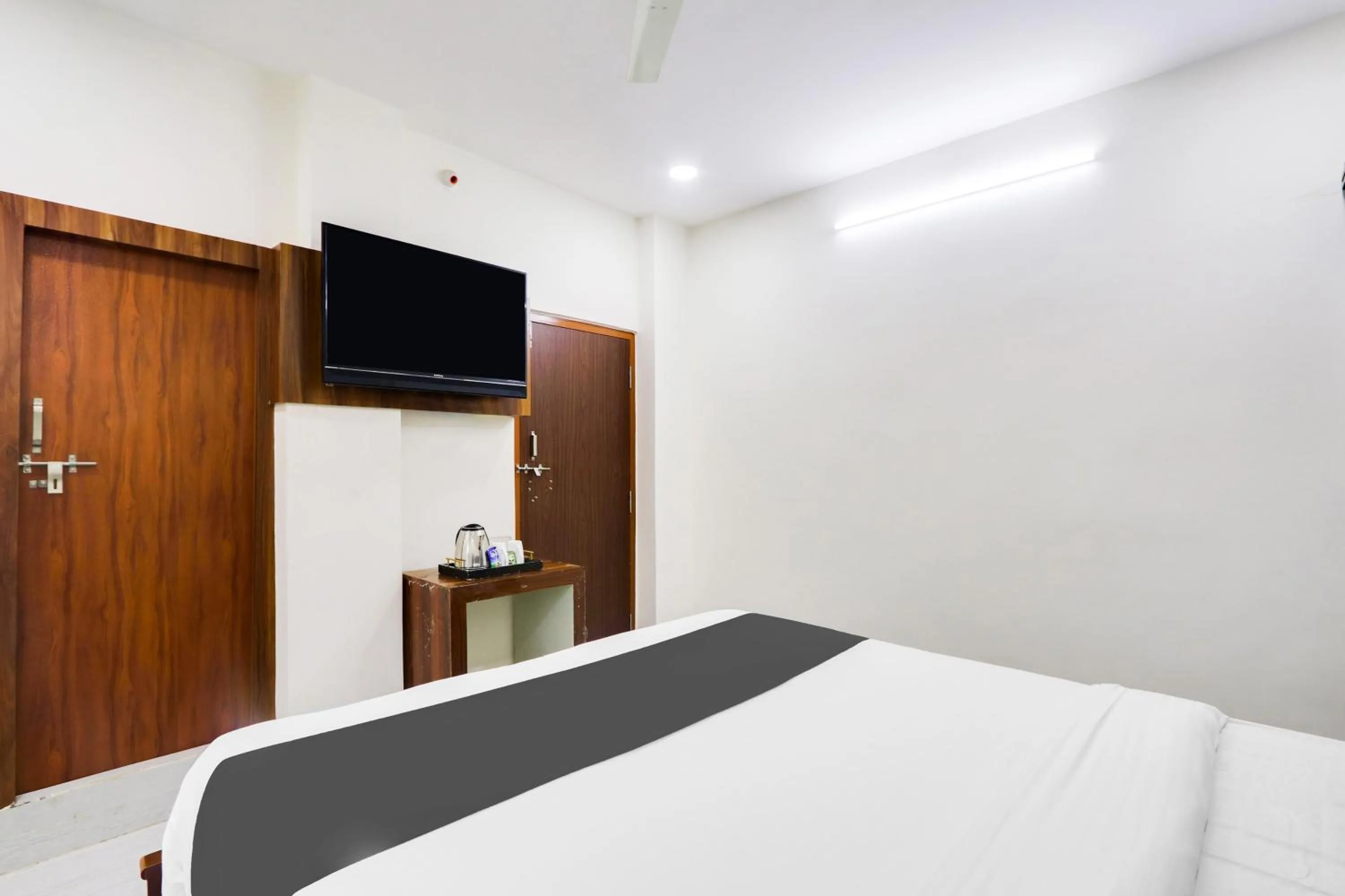 Bedroom, Bed in Hotel O Honey Rooms