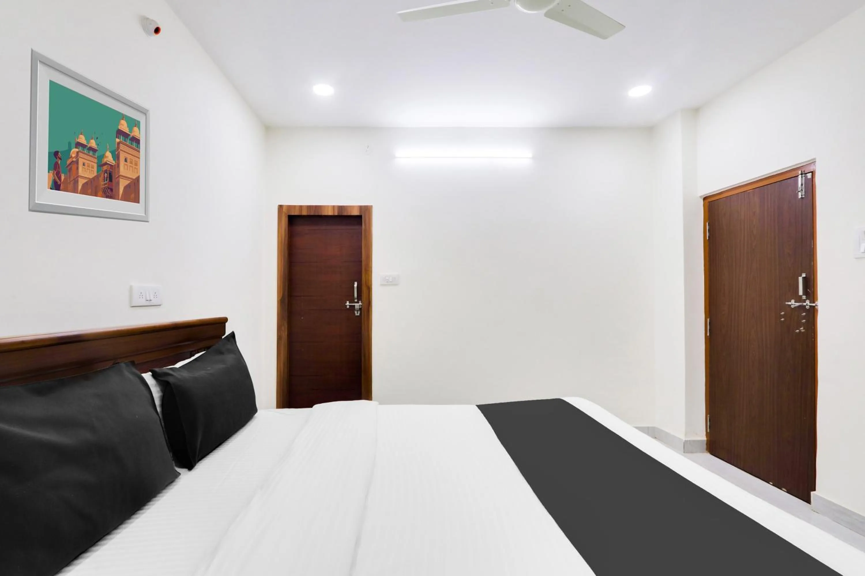 Bedroom in Hotel O Honey Rooms