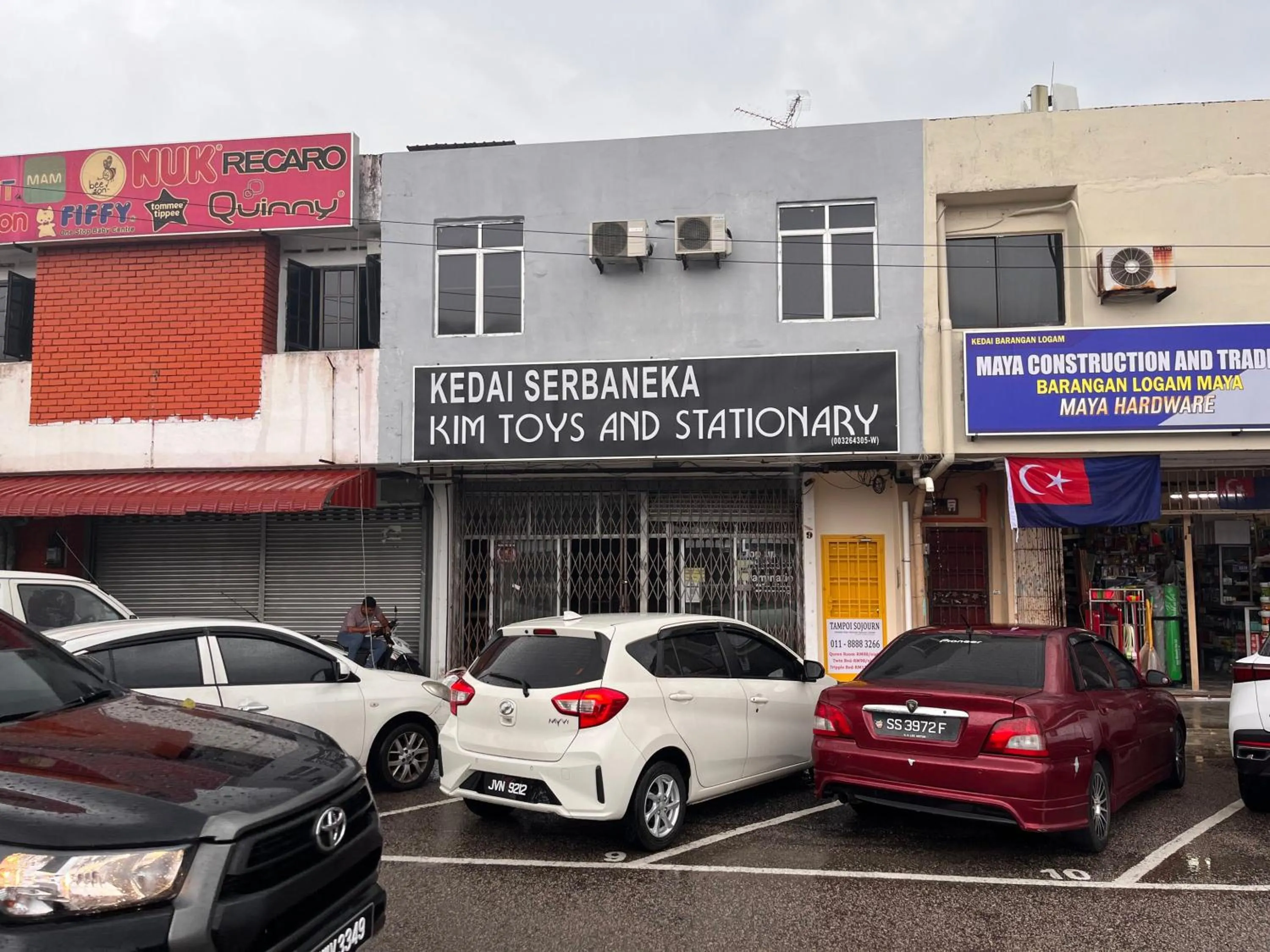 Property building in Hotel O Tampoi Sojourn