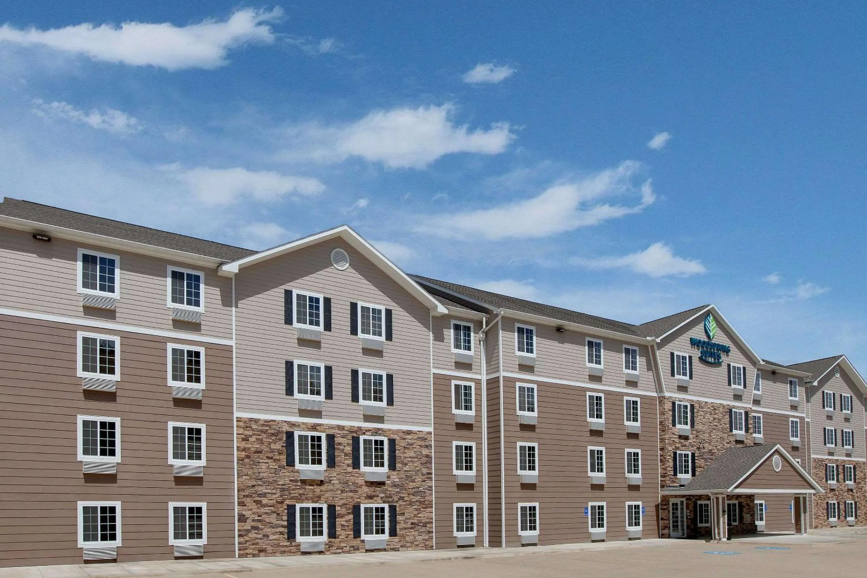 Property building in WoodSpring Suites Lake Charles