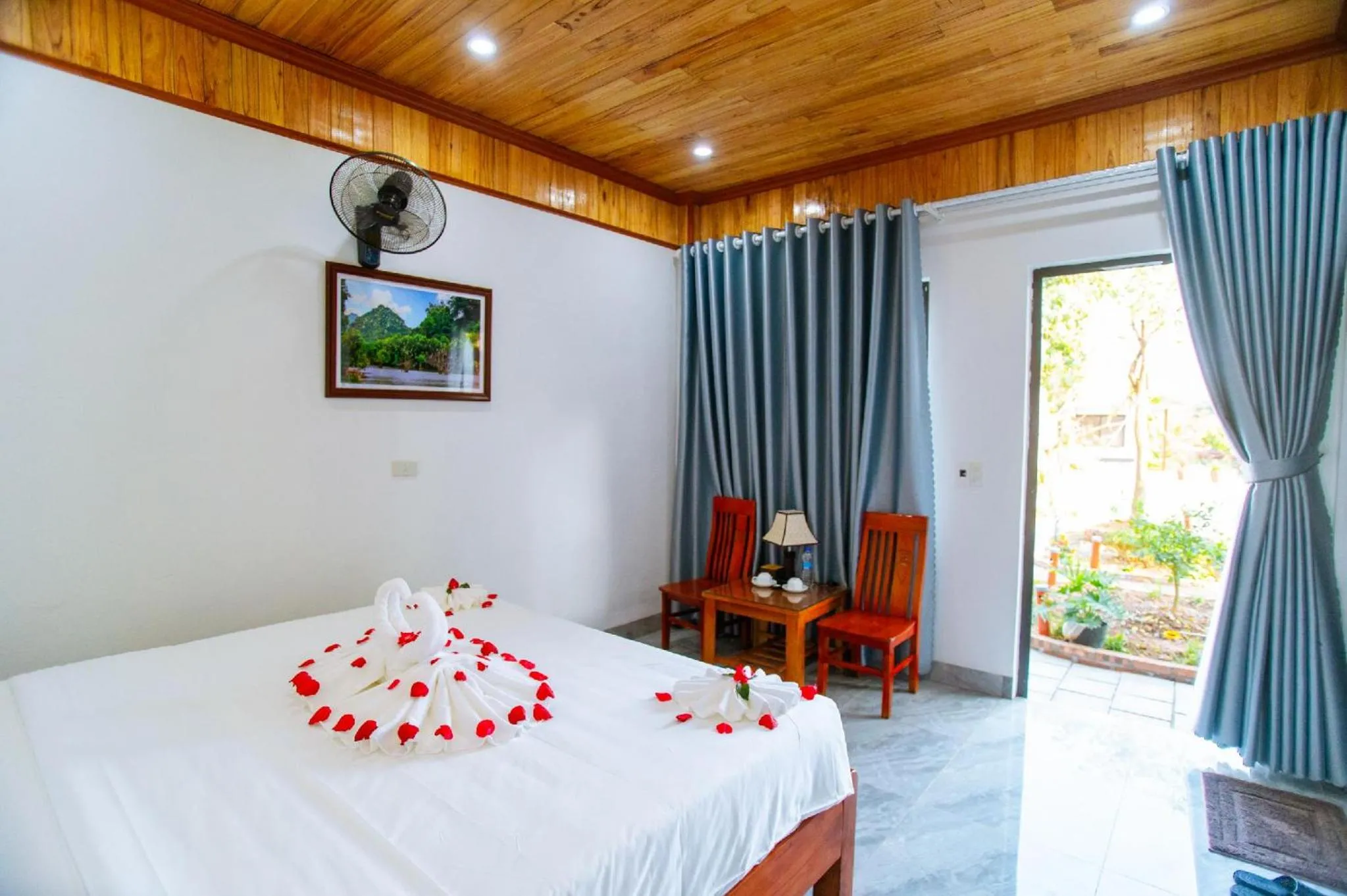 Bedroom, Bed in Tam Coc Minh Quan Bungalow & Homestay