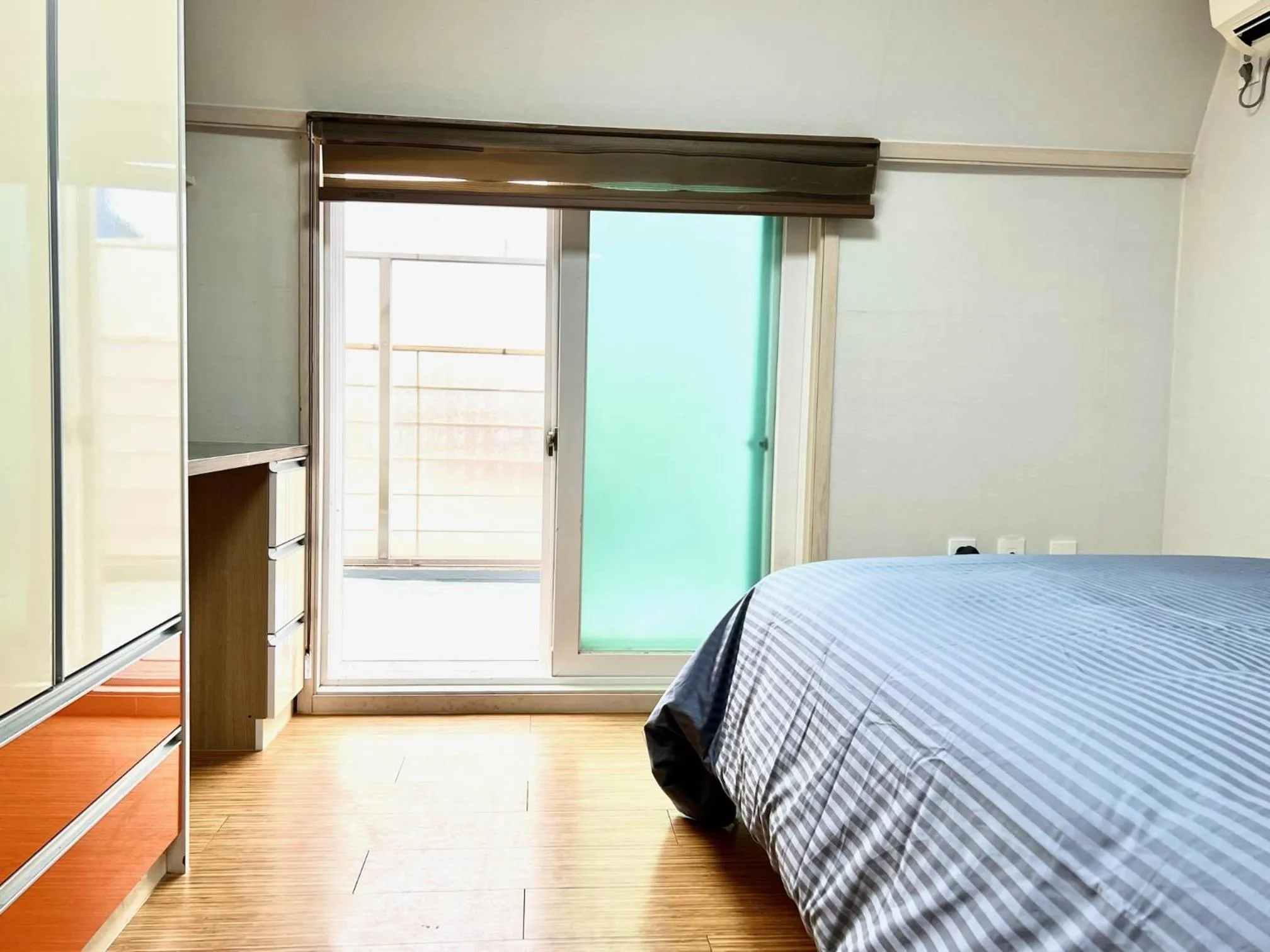 Bed in BB Hongdae Line