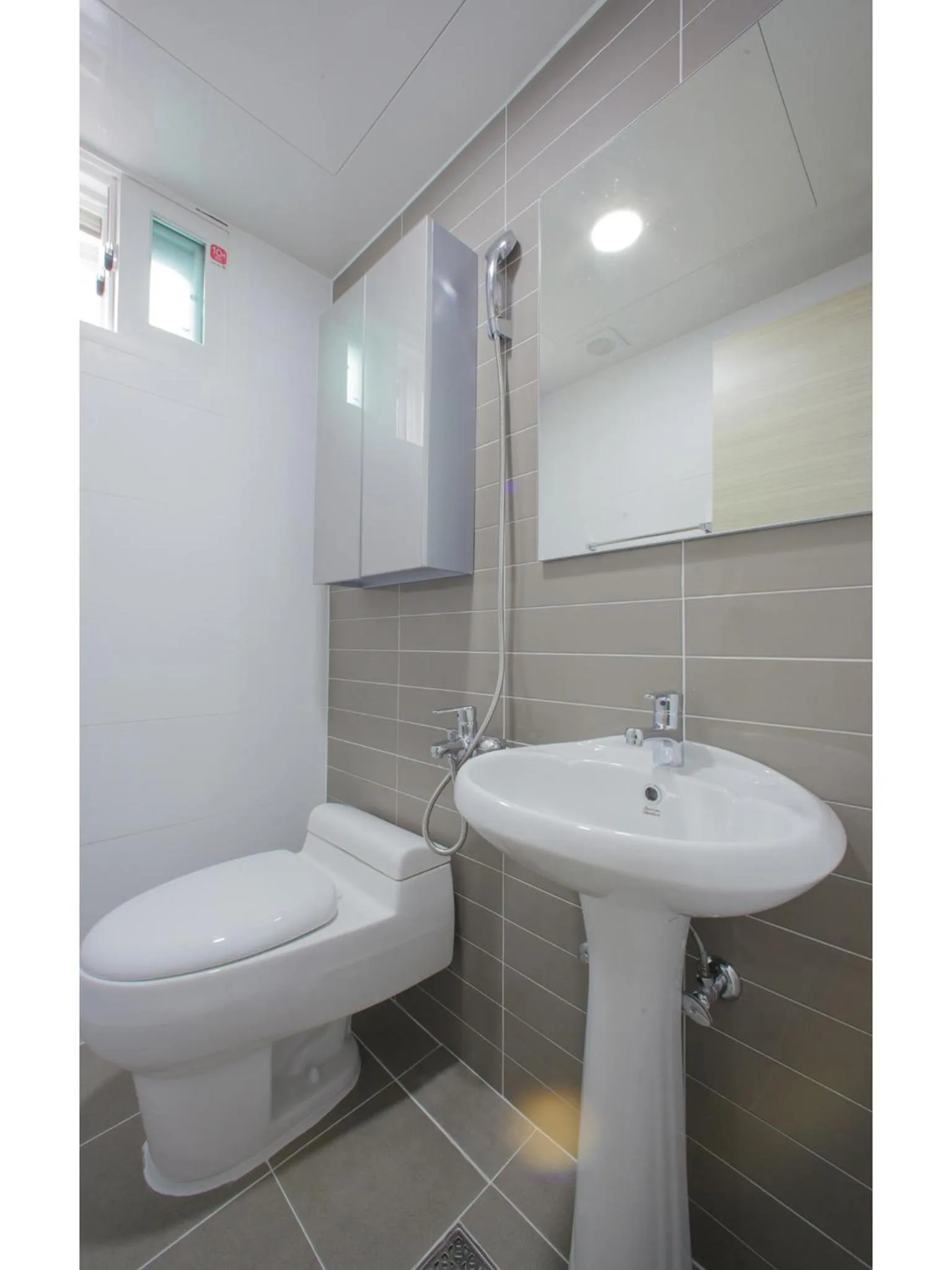 Bathroom in BB Hongdae Line