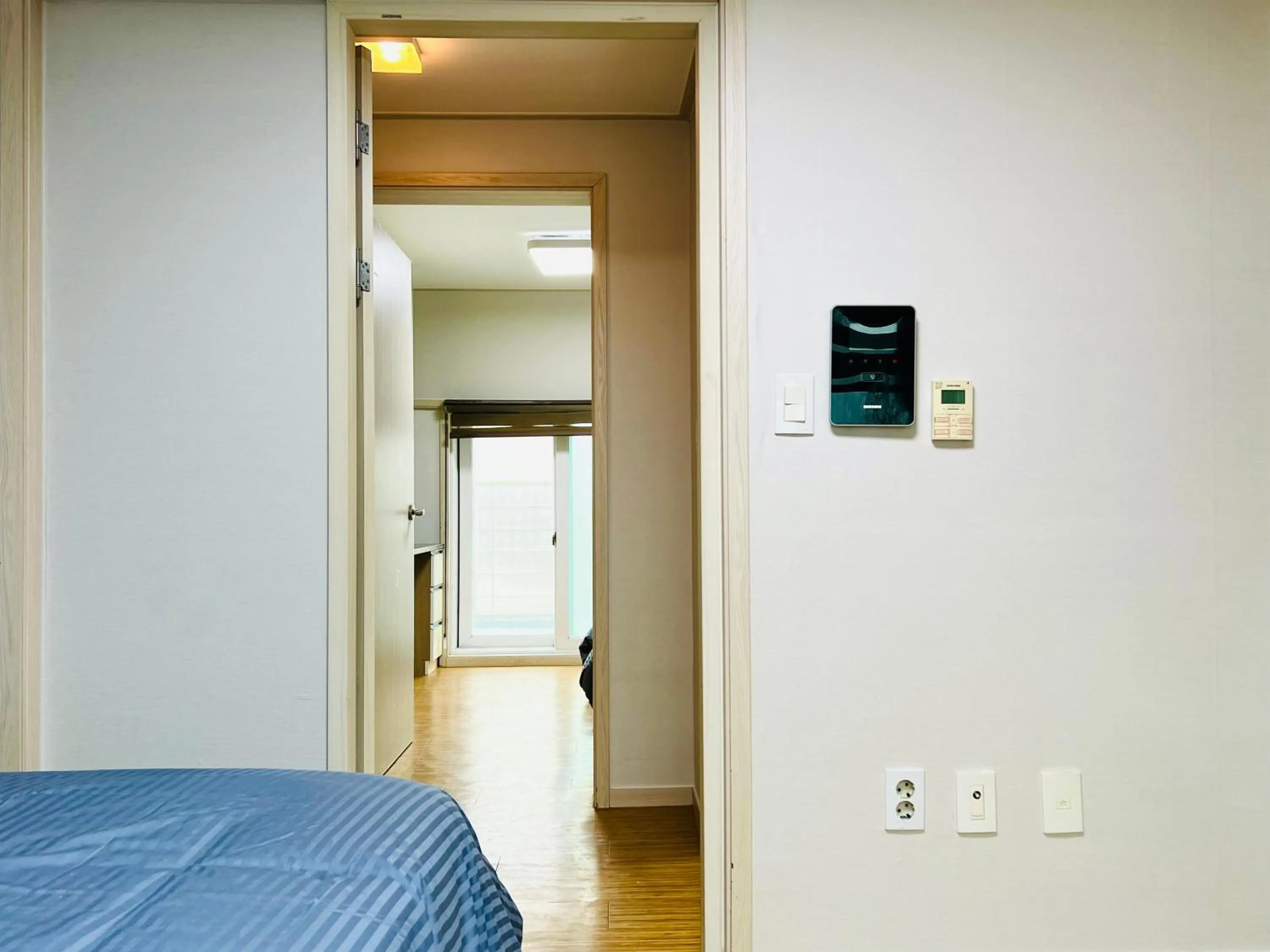 Bed in BB Hongdae Line