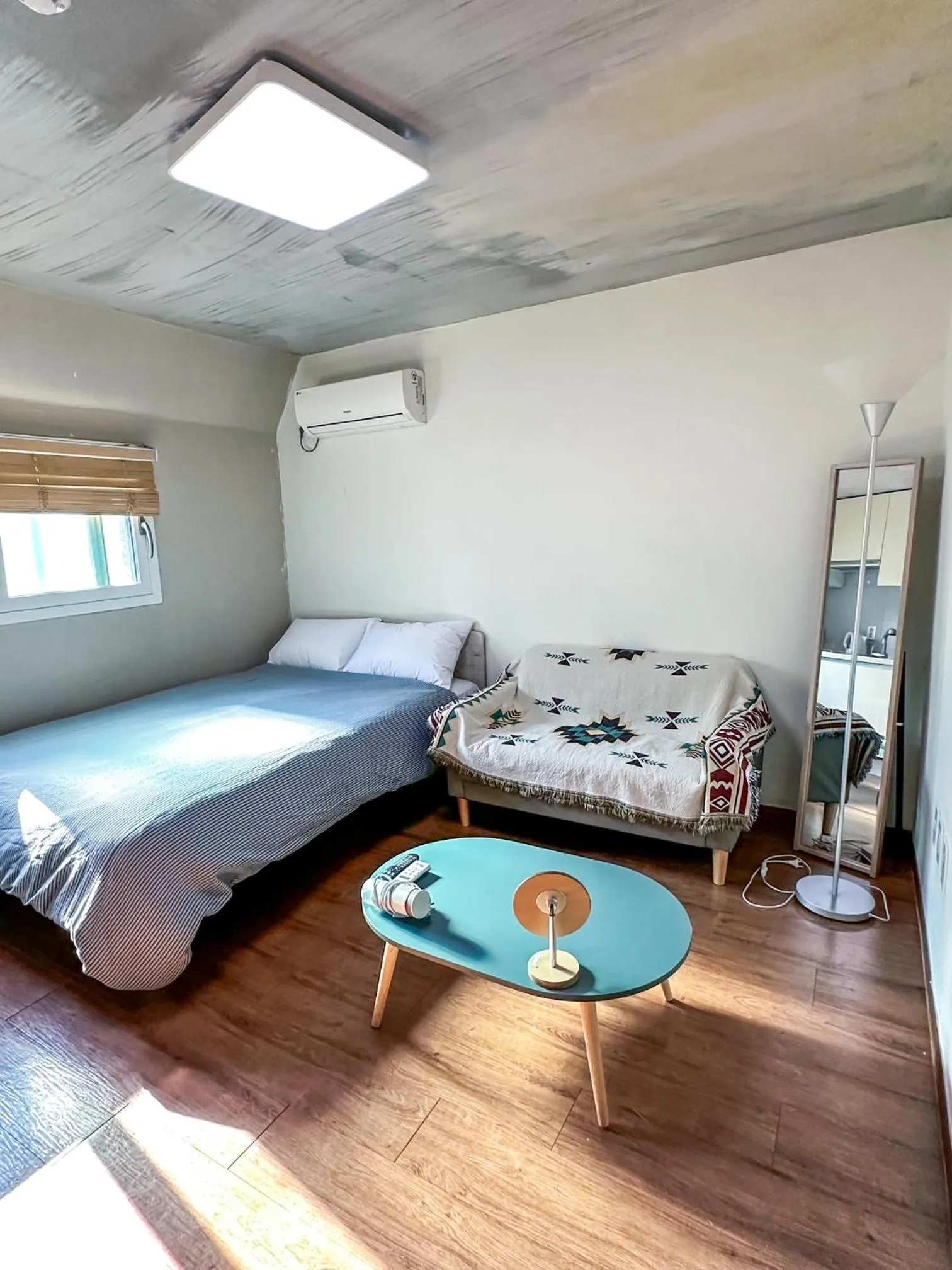 Bed in BB Hongdae Line