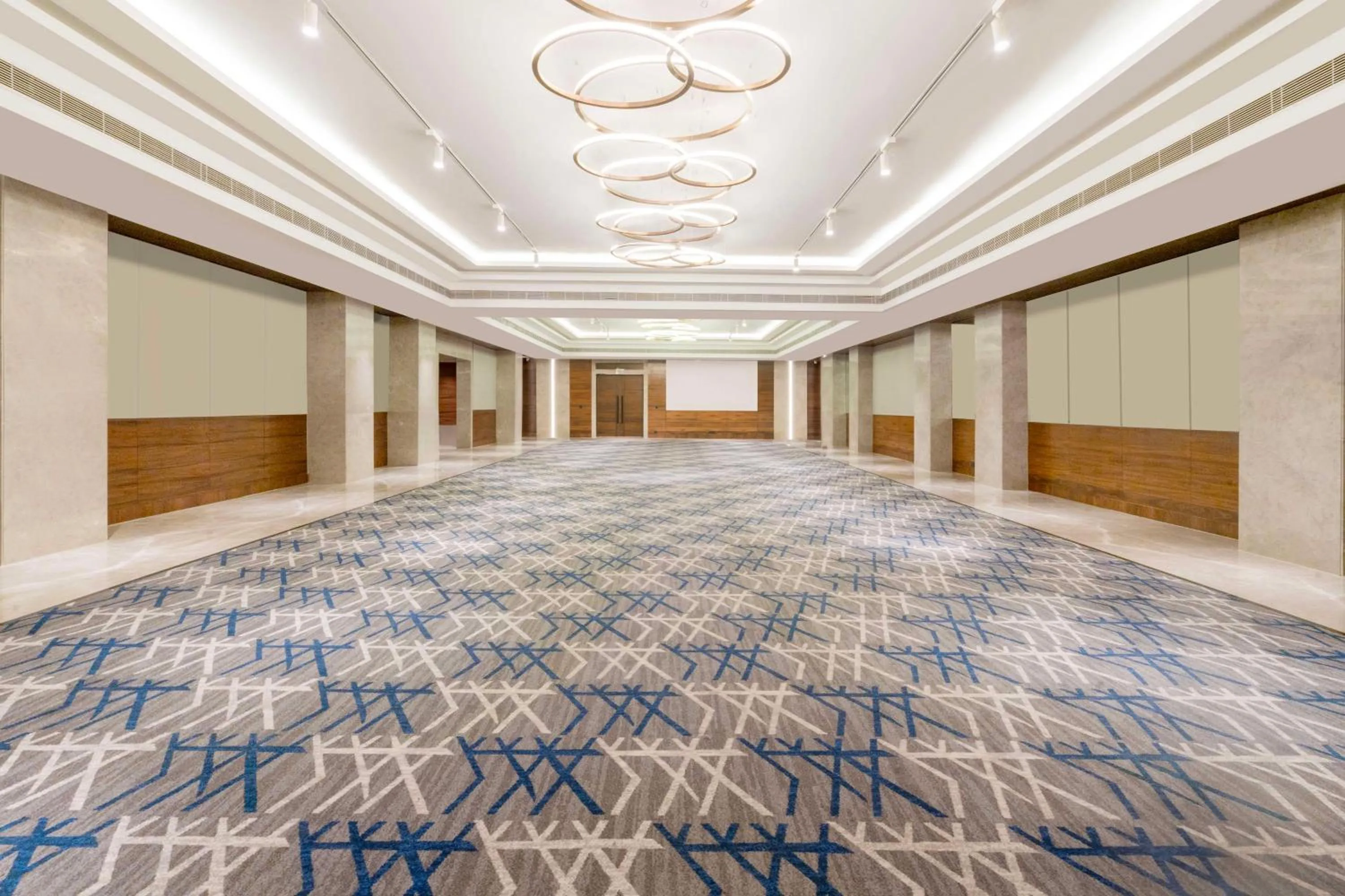 Banquet/Function facilities in Radisson Hotel Vrindavan