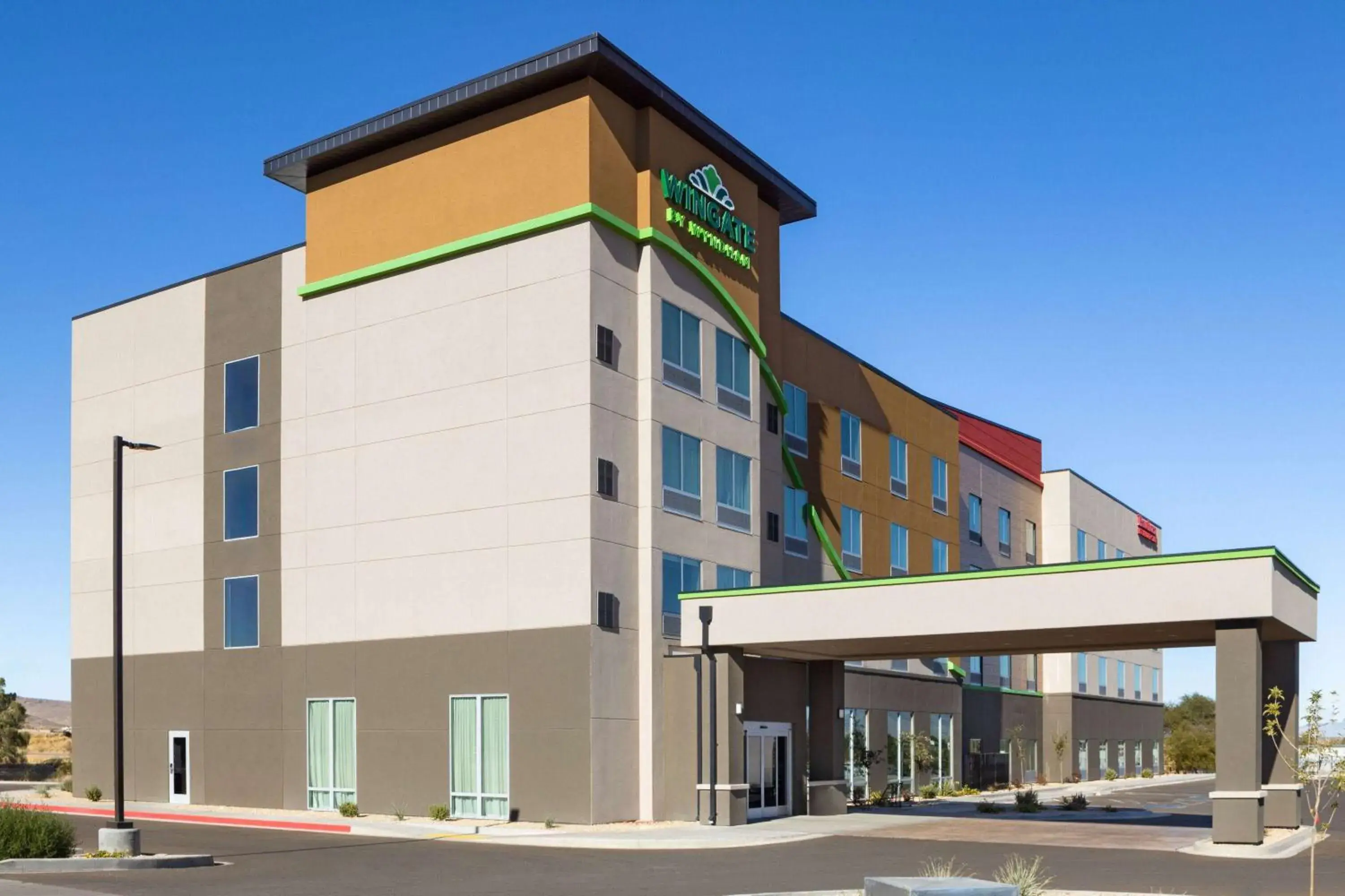 Property building in Wingate by Wyndham Kingman Property building in Wingate by Wyndham Kingman