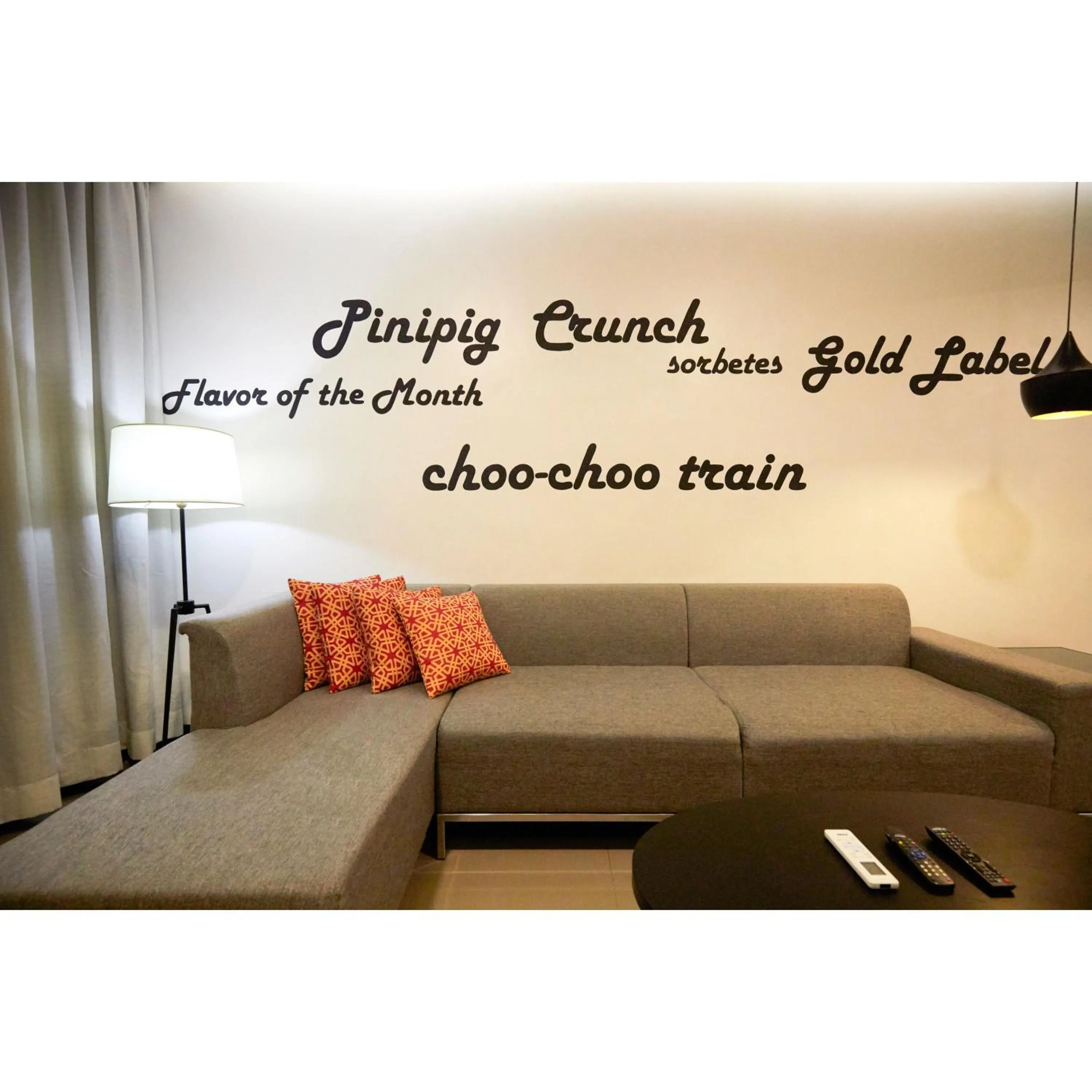 Living room in Summit Hotel Magnolia