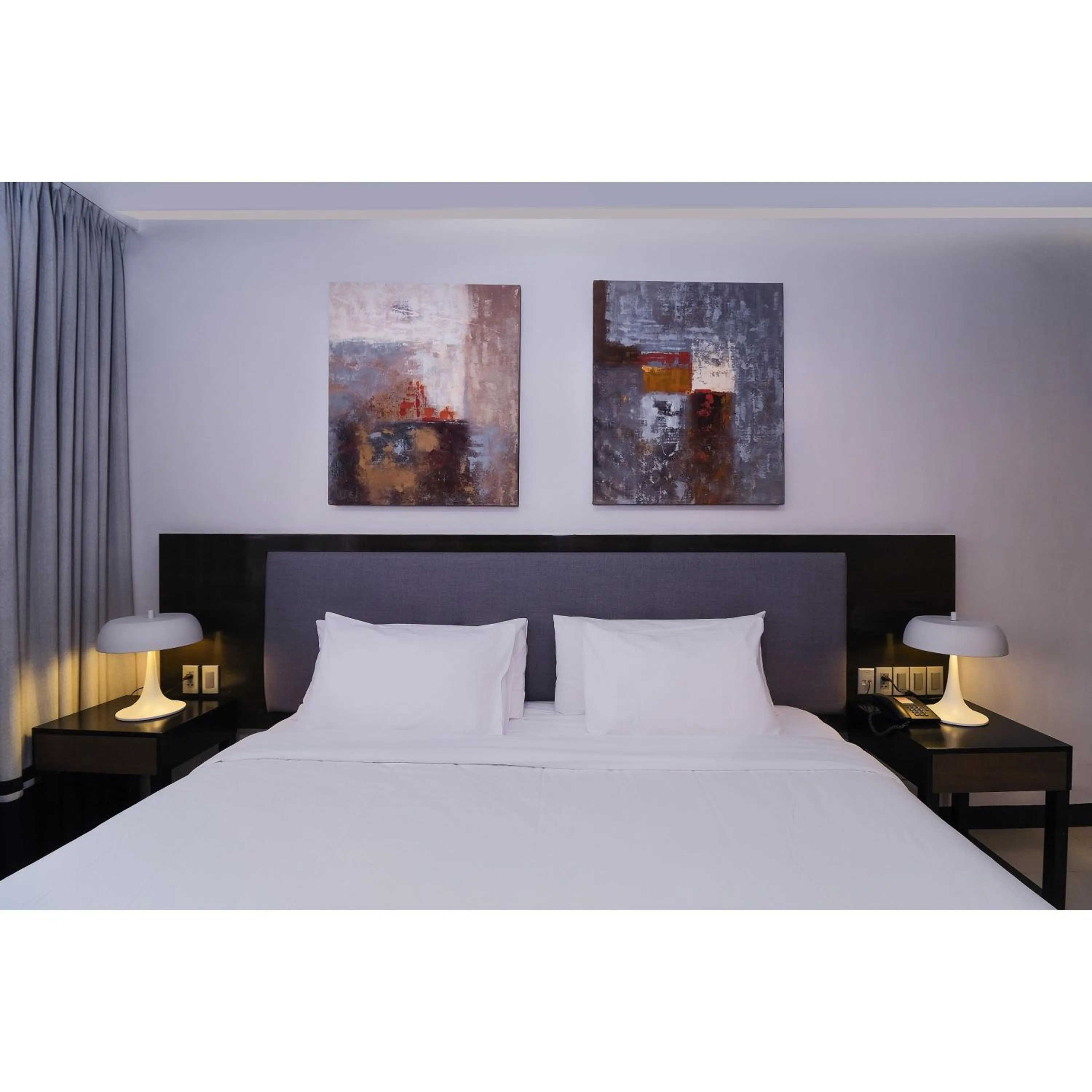 Bed in Summit Hotel Magnolia