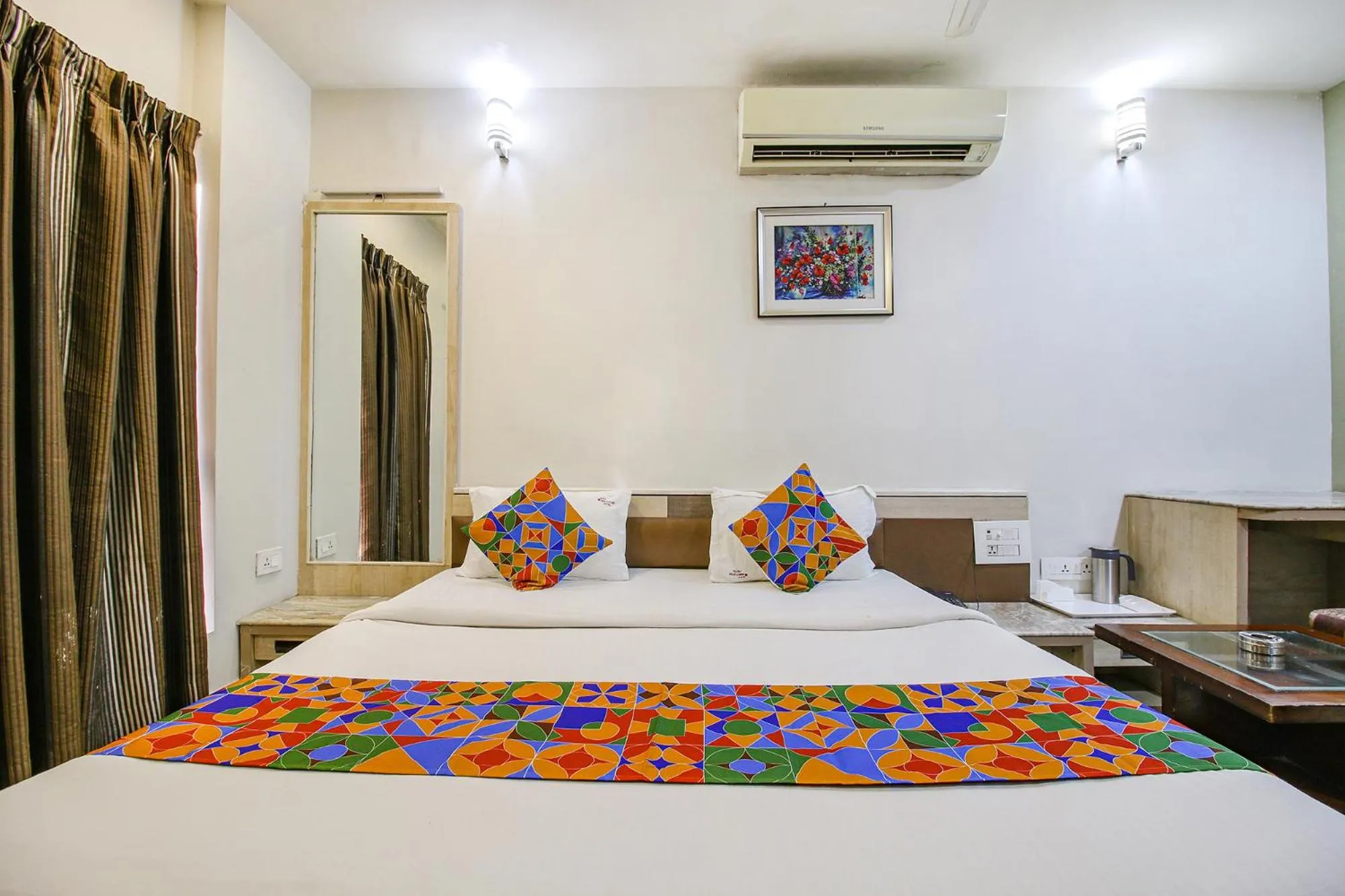 Bed in FabHotel Smriti Star