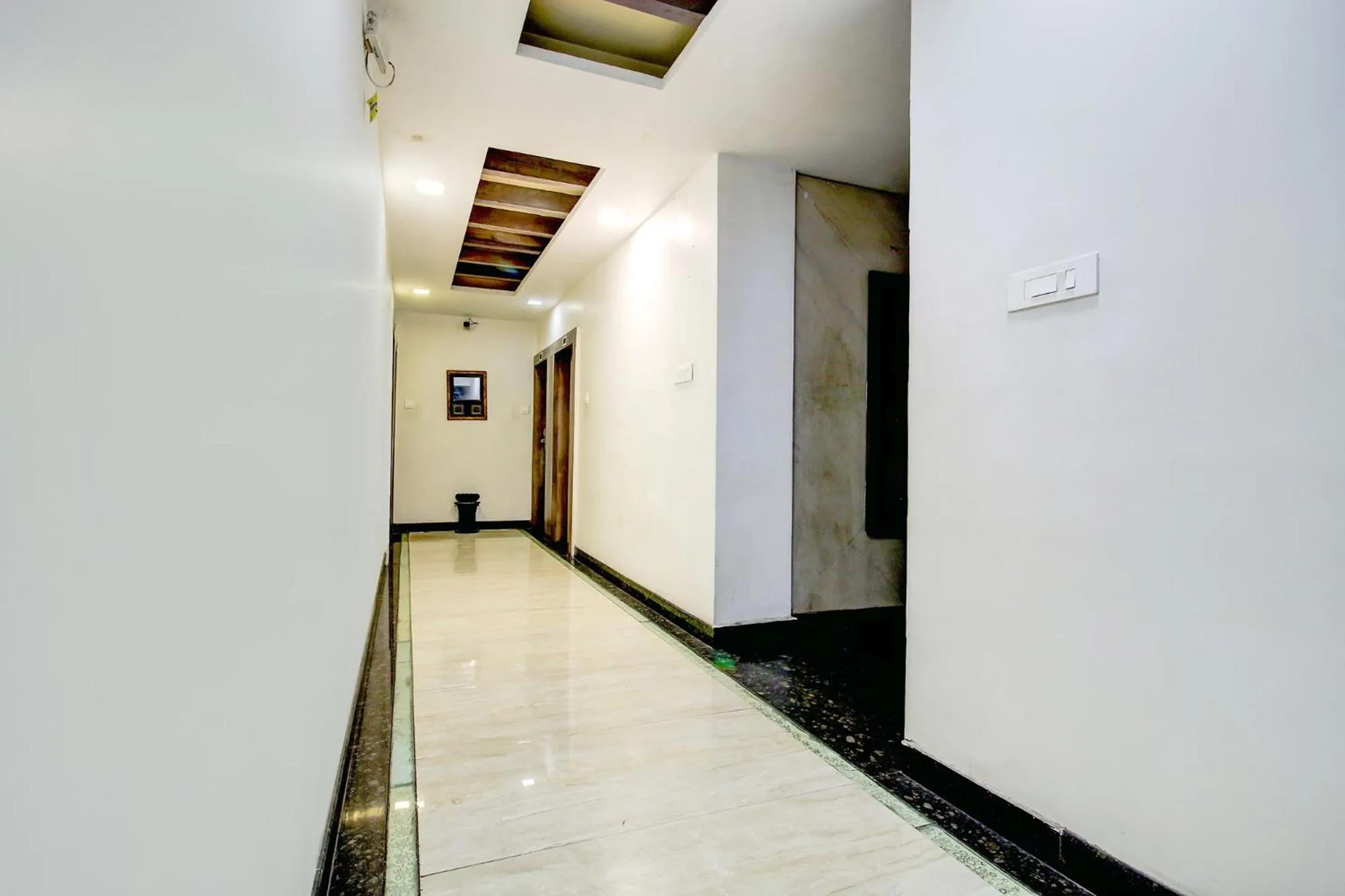 Lobby or reception in FabHotel Smriti Star