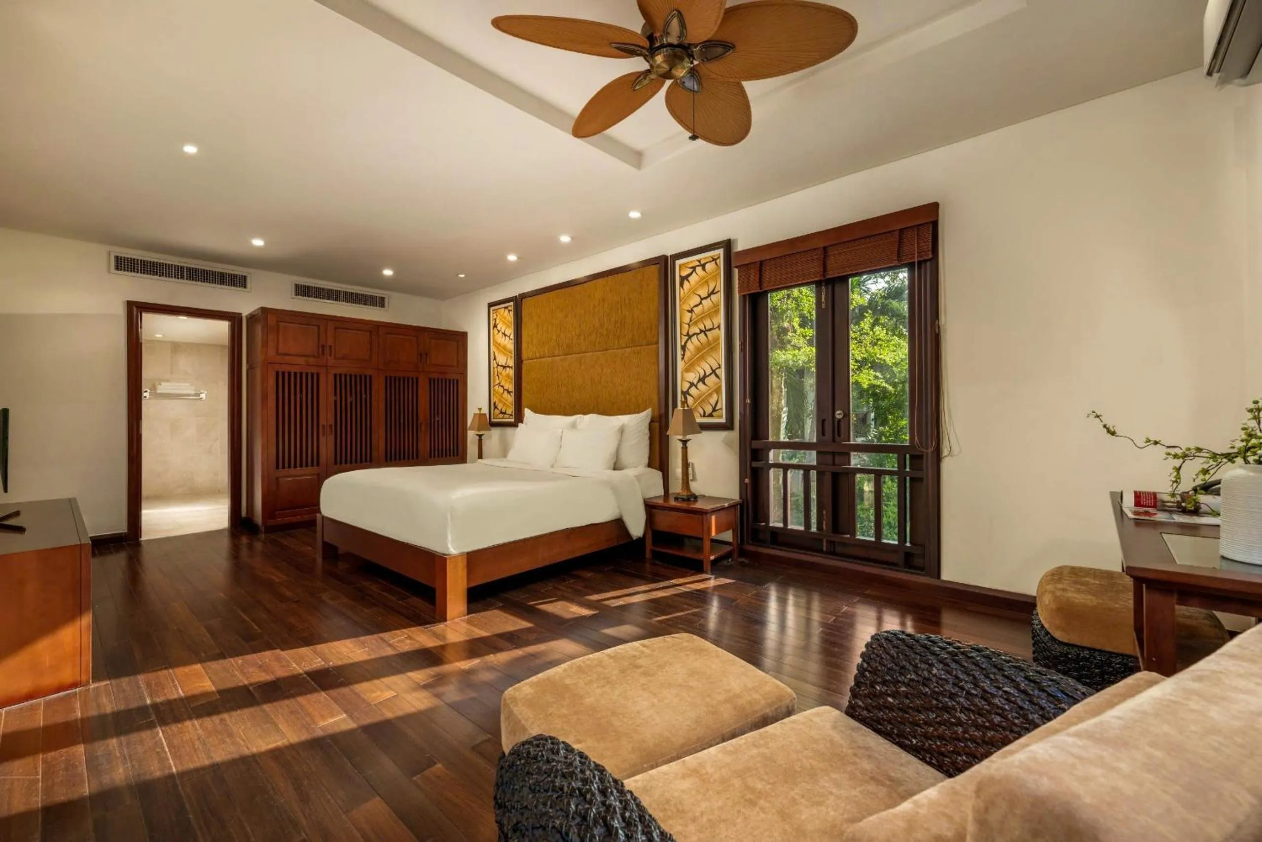 Bed in Resort Villas Da Nang By Abogo