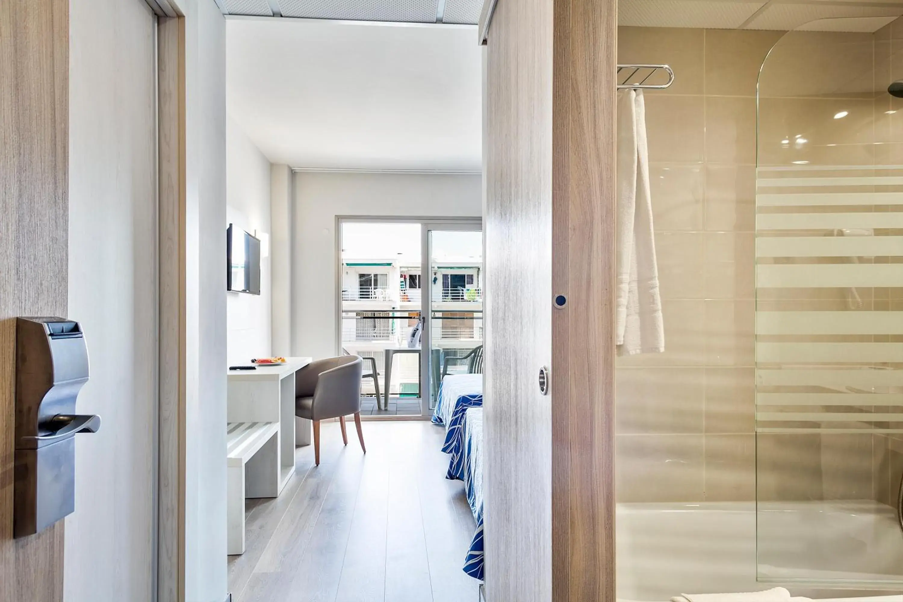 Photo of the whole room in Hotel Best Los Angeles Photo of the whole room in Hotel Best Los Angeles