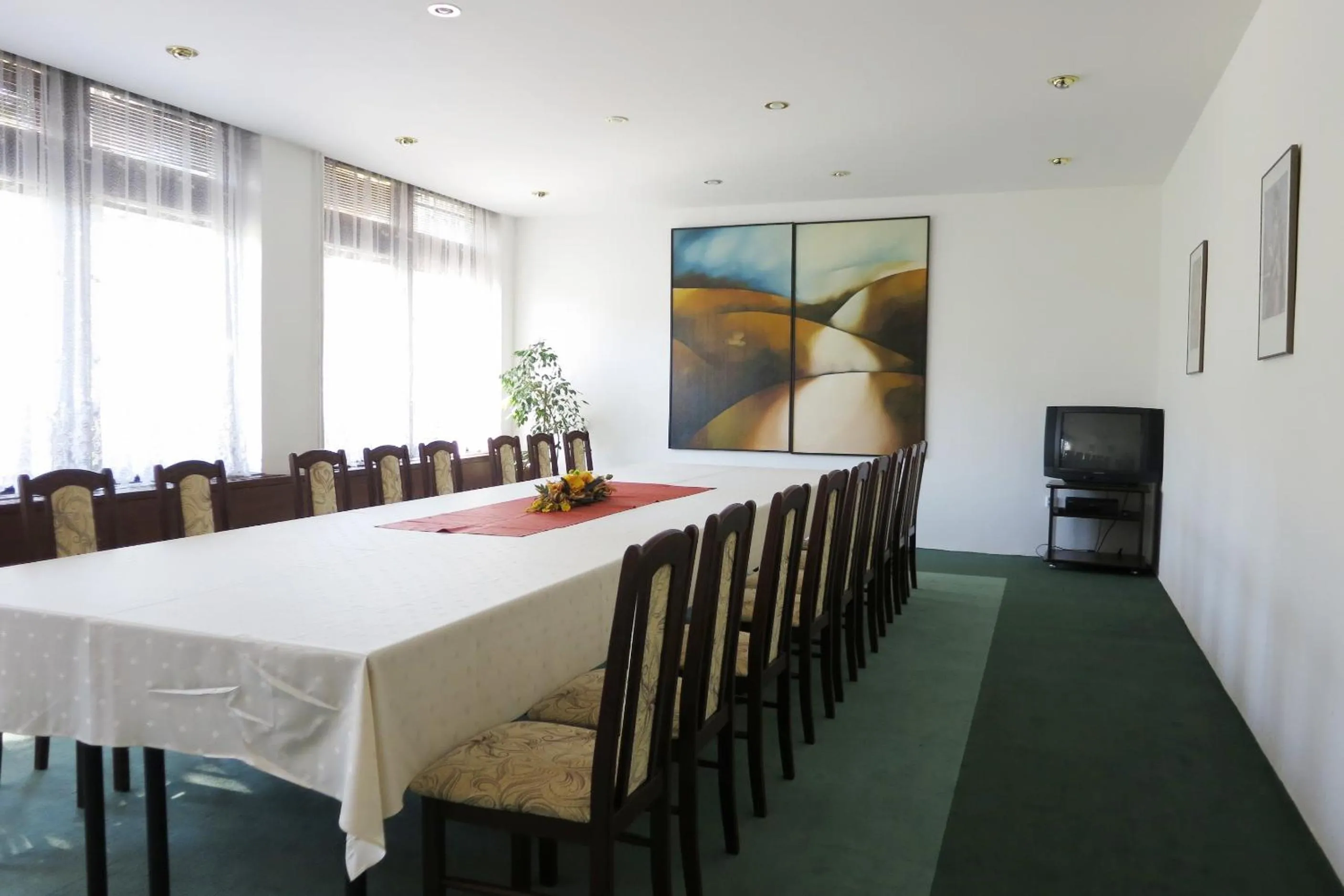 Banquet/Function facilities in Retro Hotel Suza