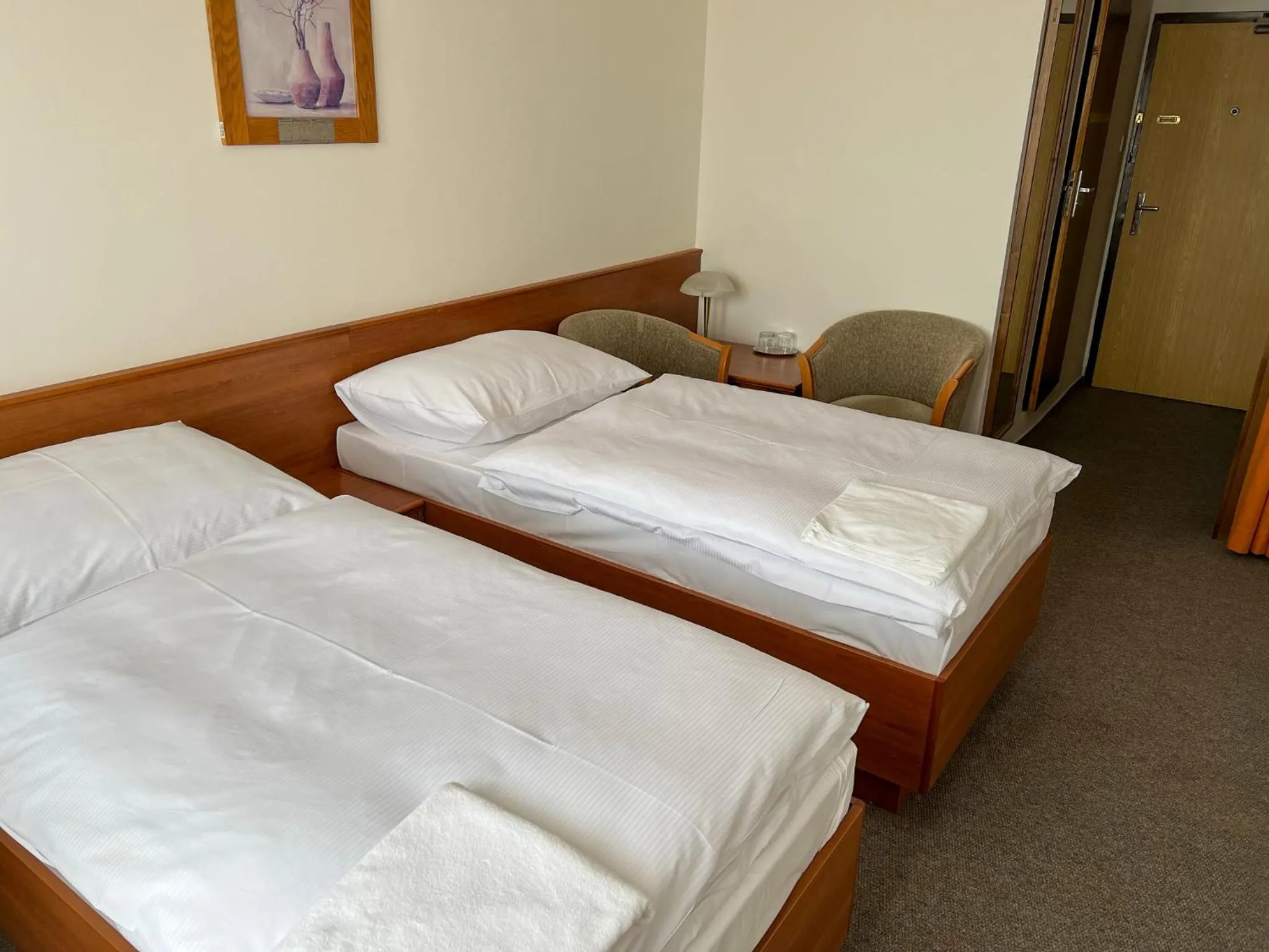 Photo of the whole room, Bed in Retro Hotel Suza