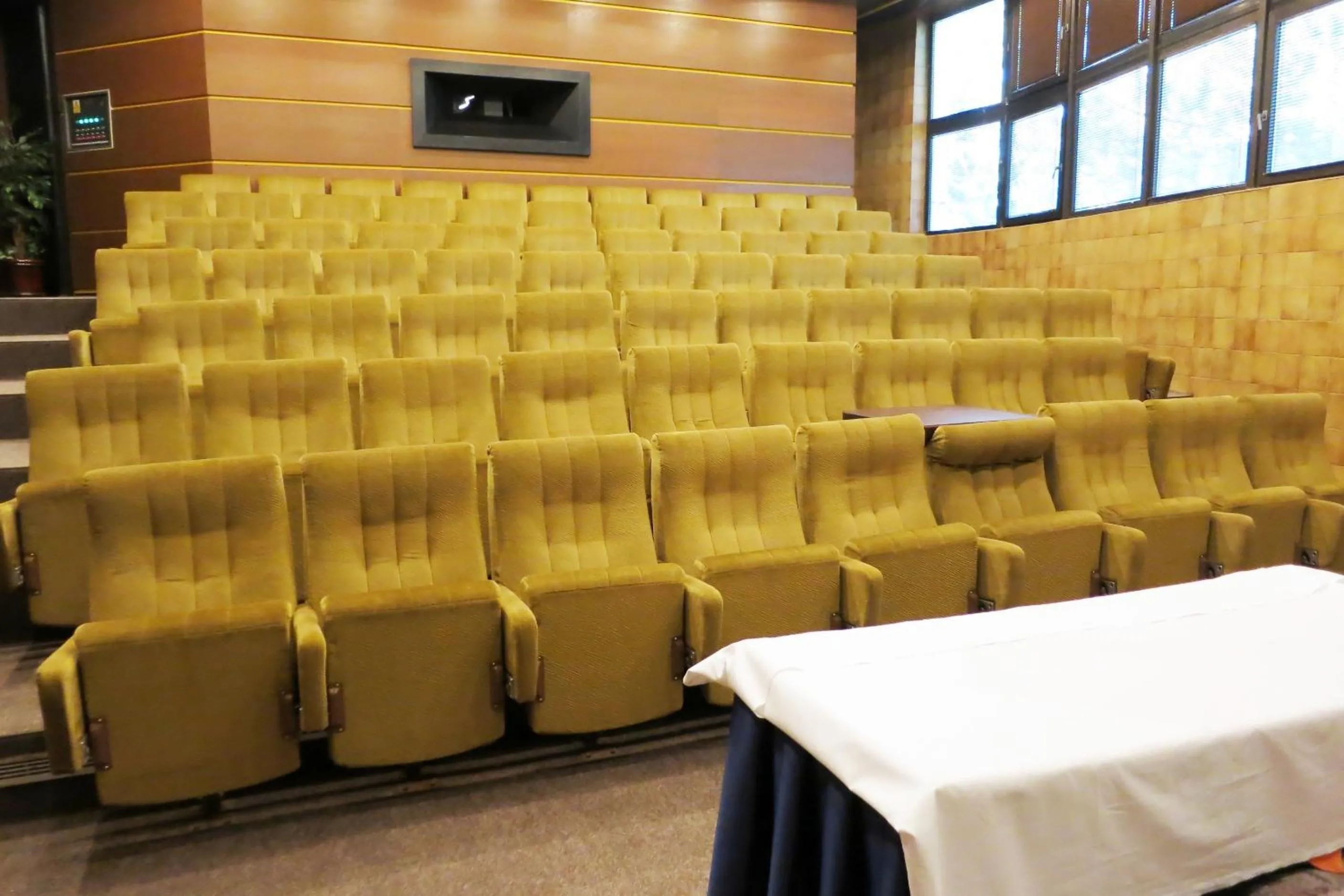 Meeting/conference room in Retro Hotel Suza