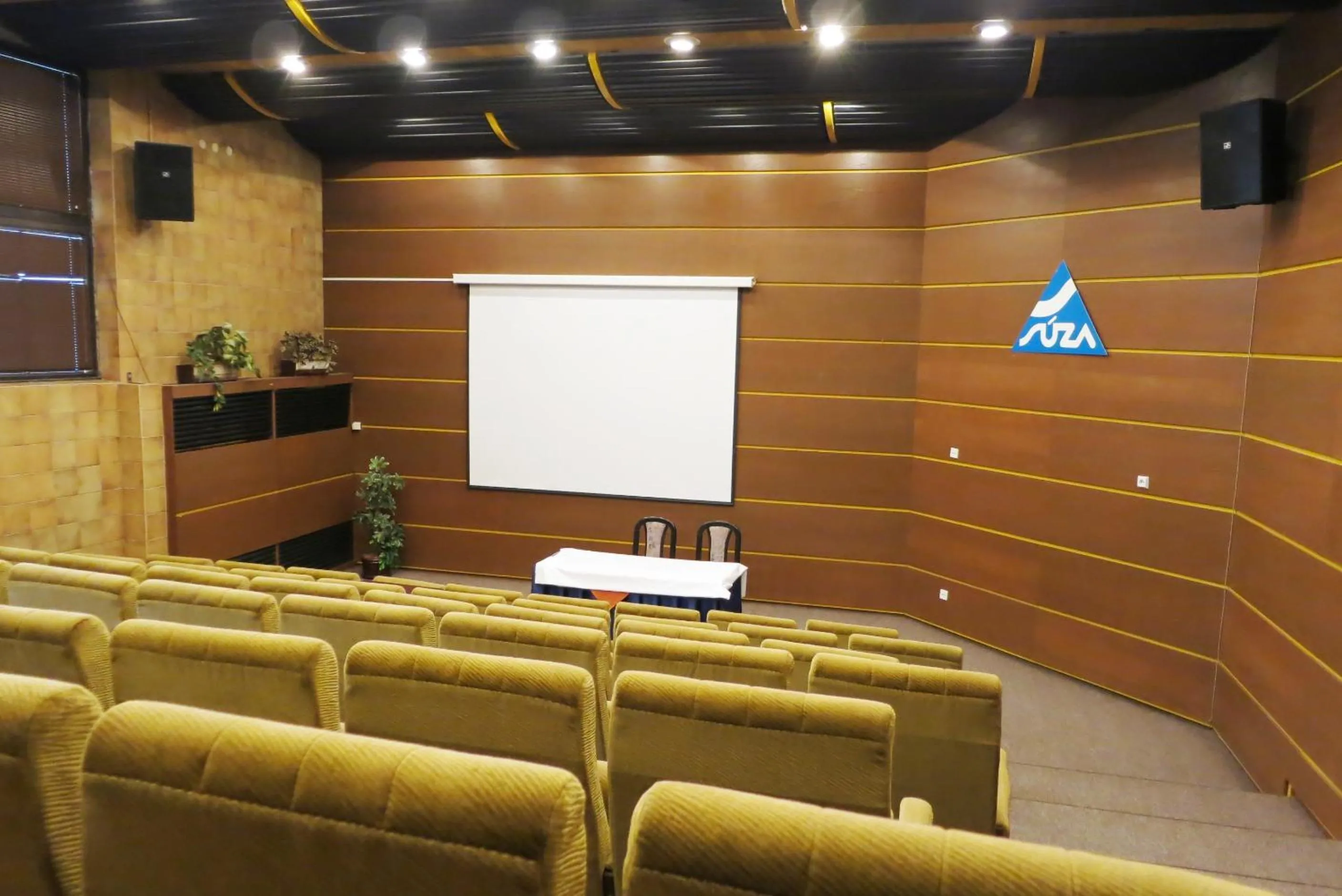 Meeting/conference room in Retro Hotel Suza