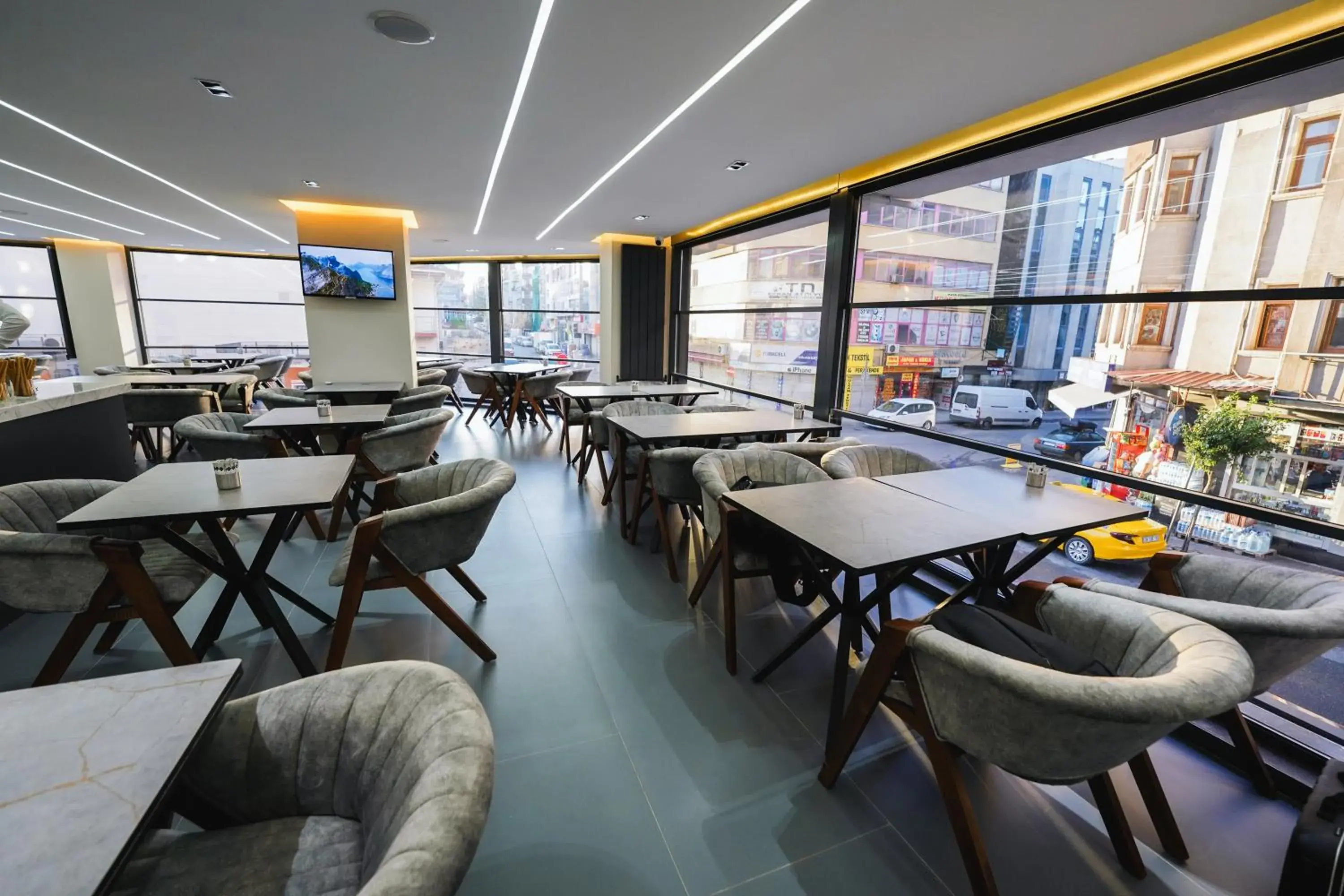 Restaurant/places to eat in Grand Özer Hotel Restaurant/places to eat in Grand Özer Hotel