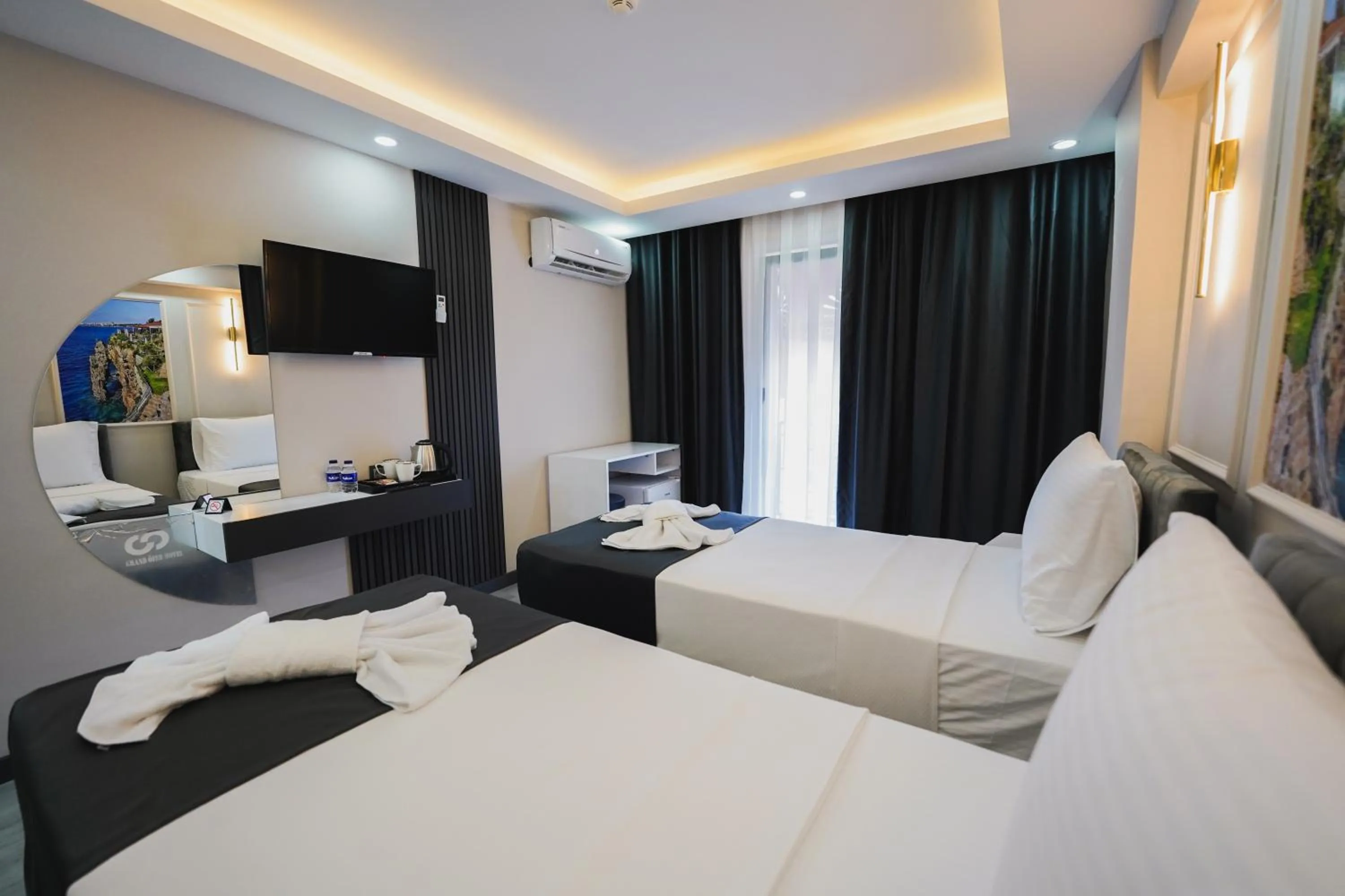 Photo of the whole room in Grand Özer Hotel