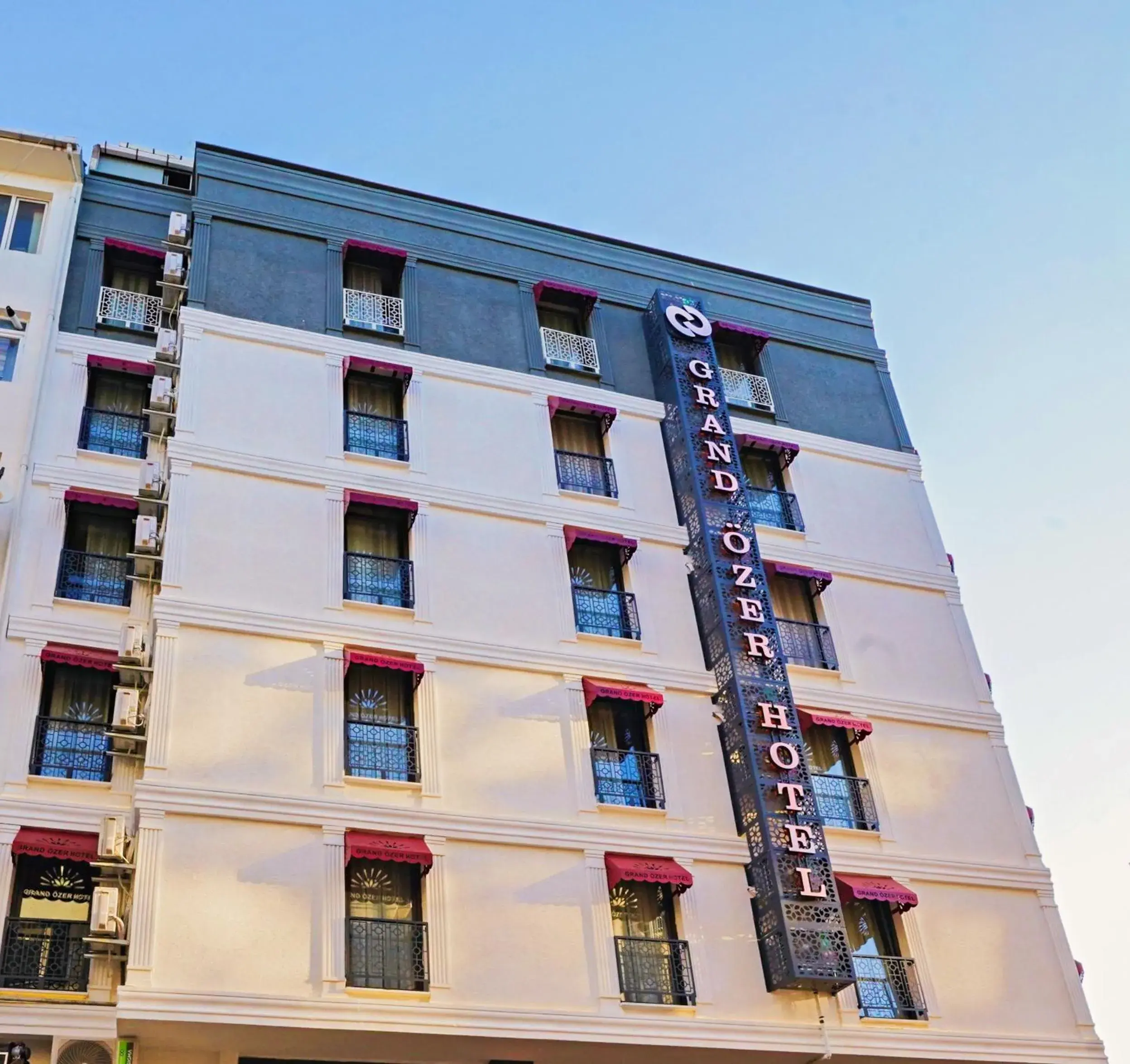 Property building in Grand Özer Hotel Property building in Grand Özer Hotel