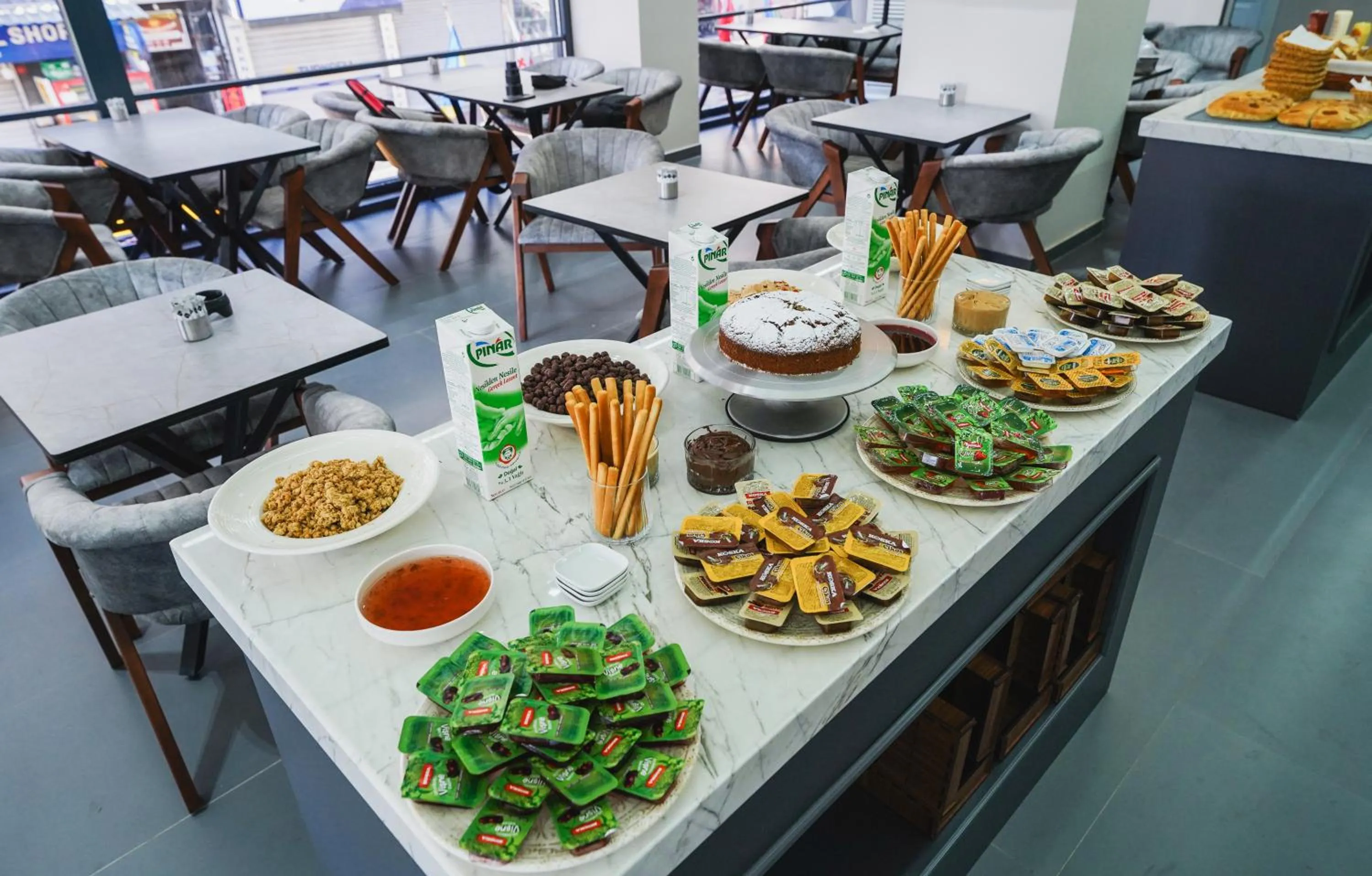 Buffet breakfast in Grand Özer Hotel