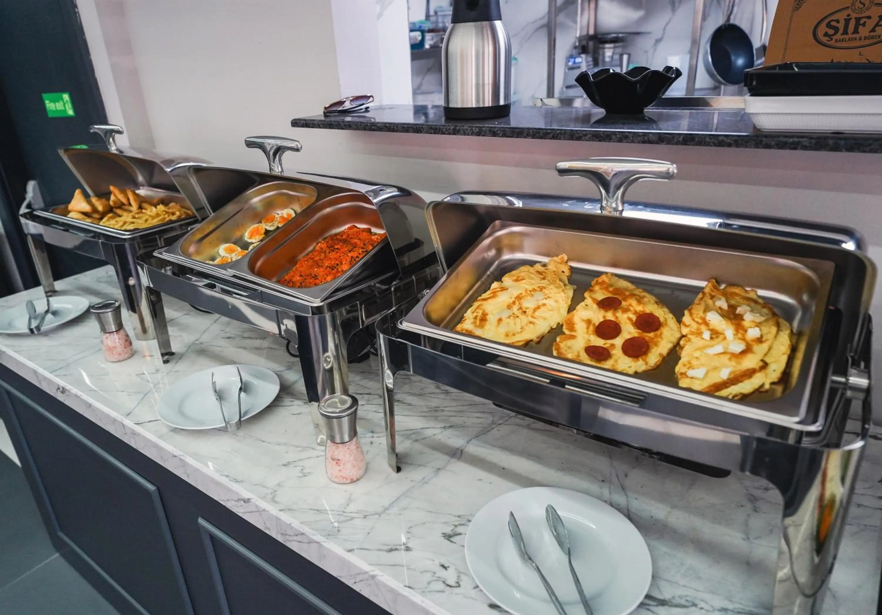 Buffet breakfast in Grand Özer Hotel