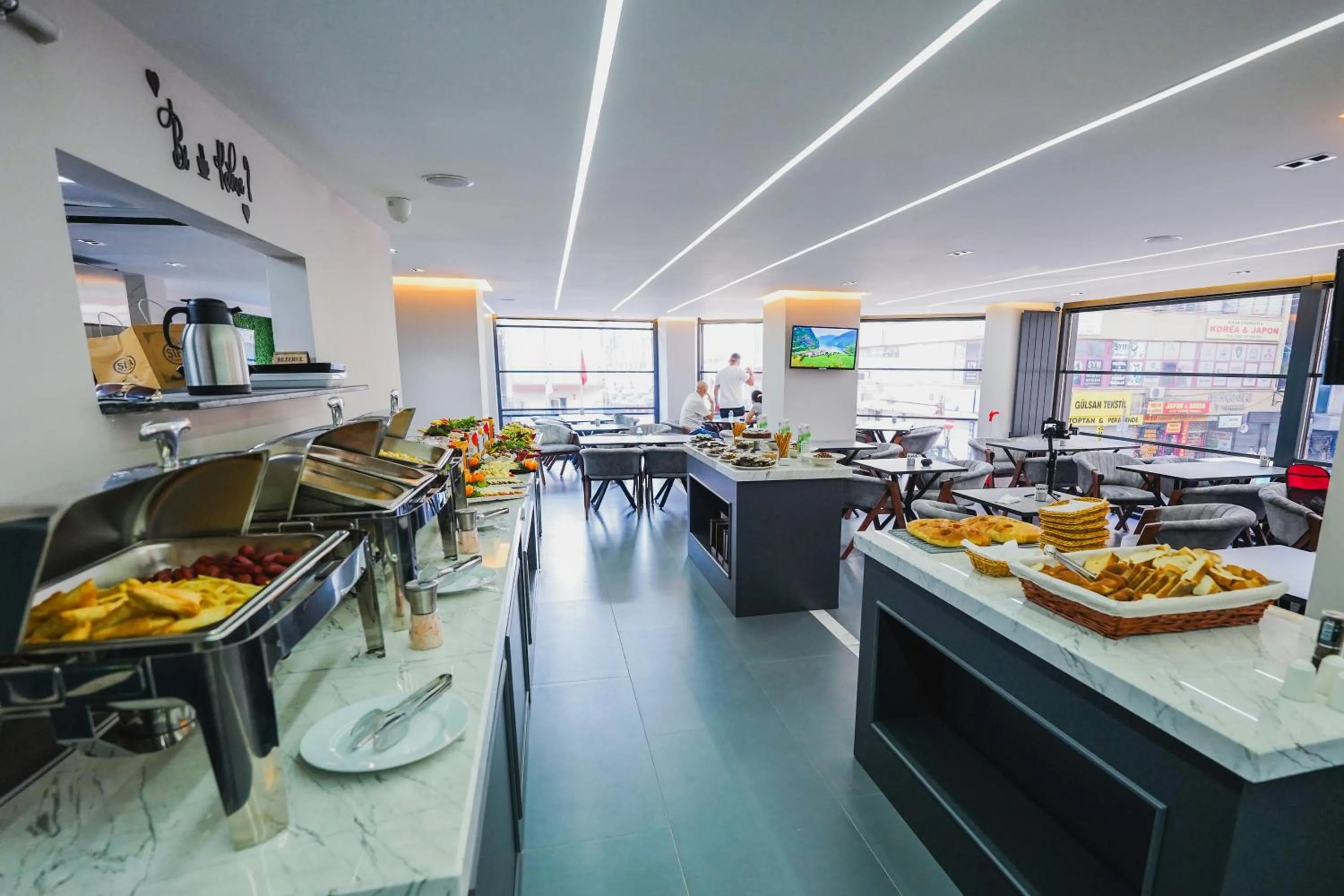 Seating area in Grand Özer Hotel