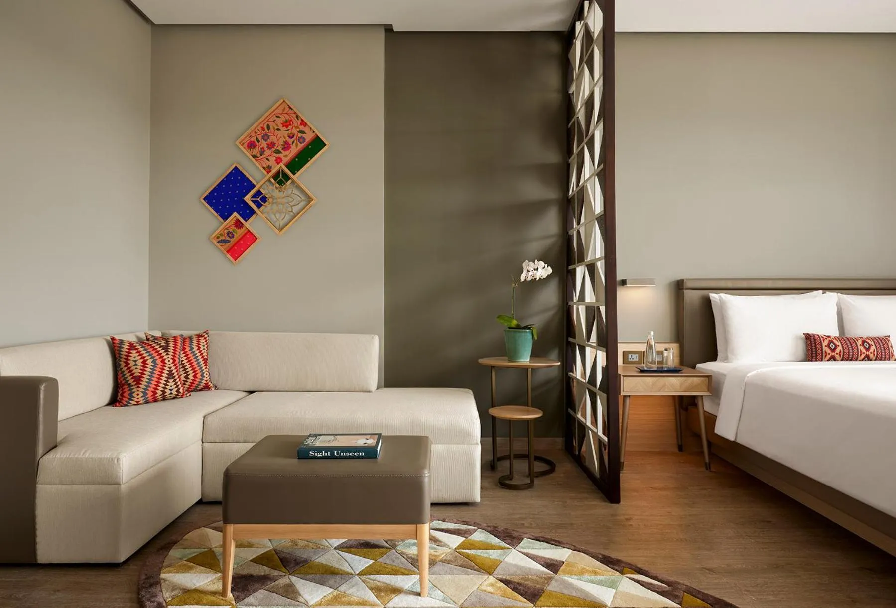 Seating area, Bed in Hyatt Place Aurangabad Airport